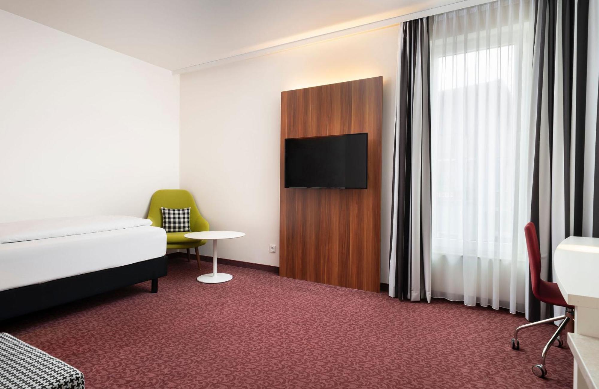 Large Single Room