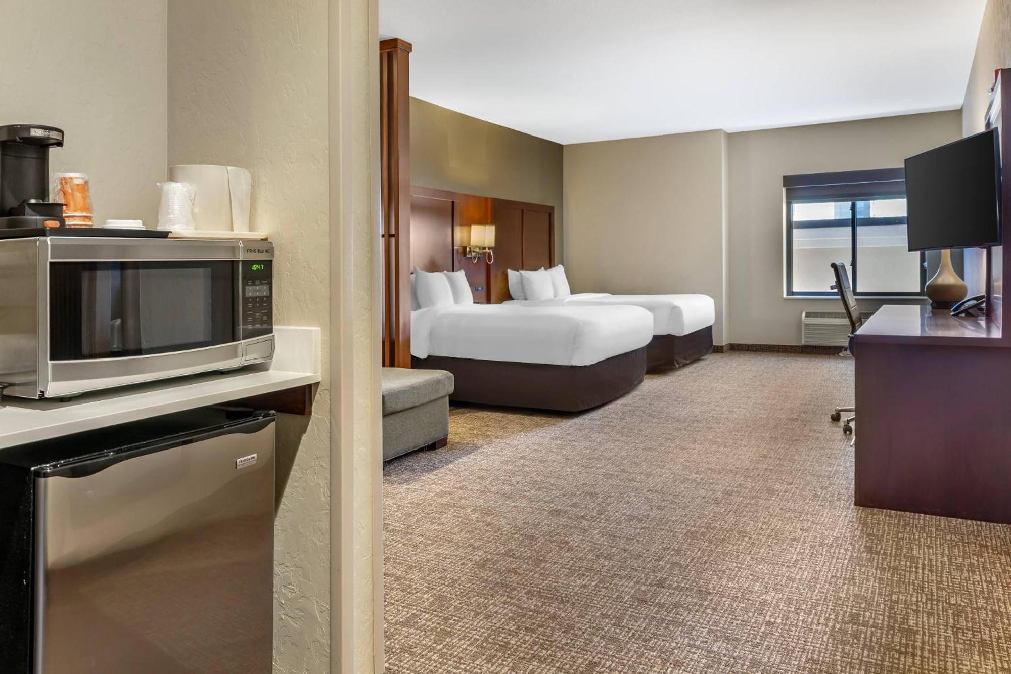 Queen Suite Two Queen Beds Accessible or Non-Smoking