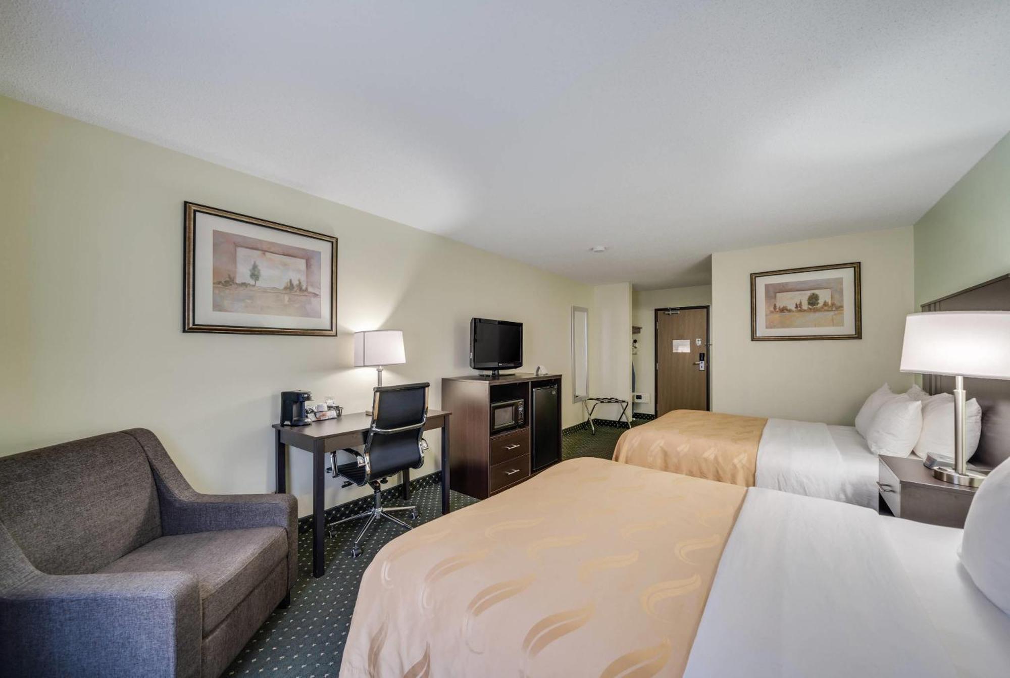 Queen Room Two Queen Beds Non-Smoking