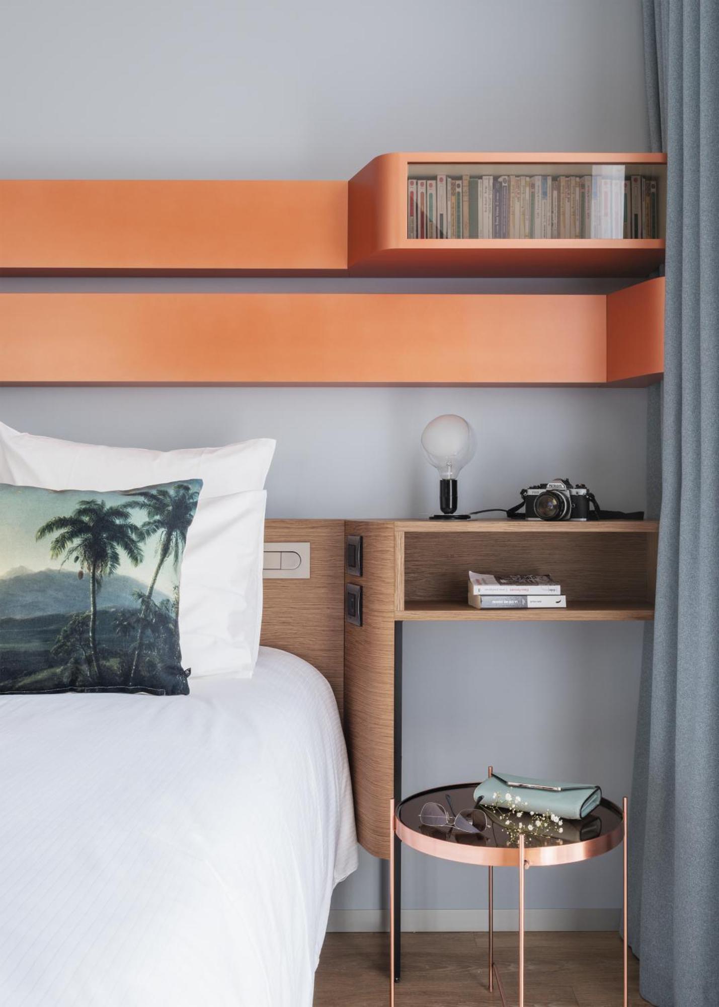 Classic Double Room One Queen Bed