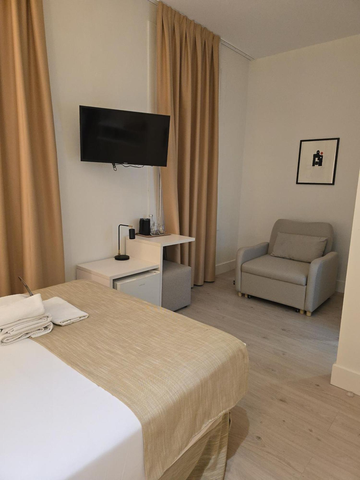Deluxe Double Room Extra Bed