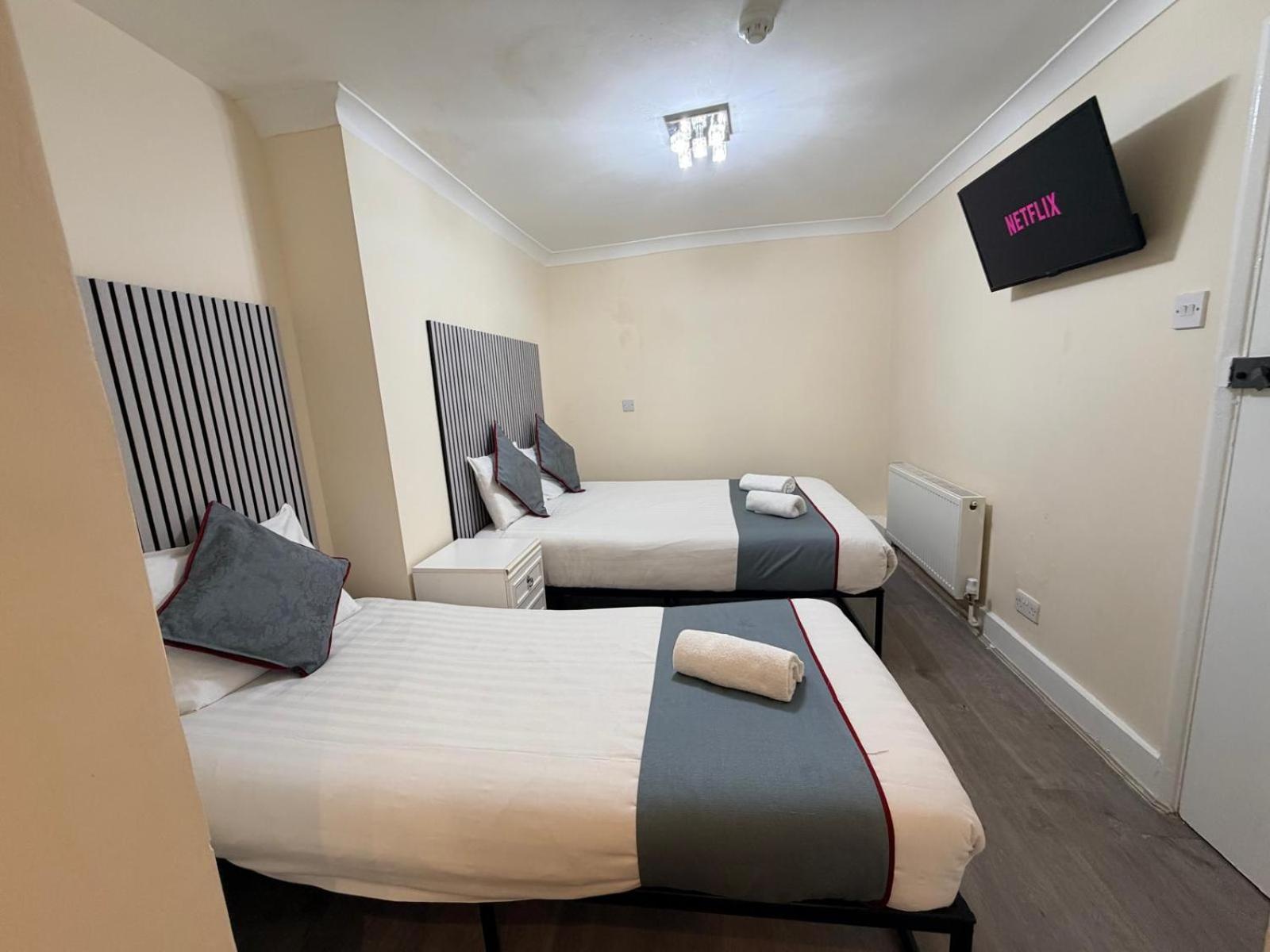 Triple Room,1743116165:JPEG