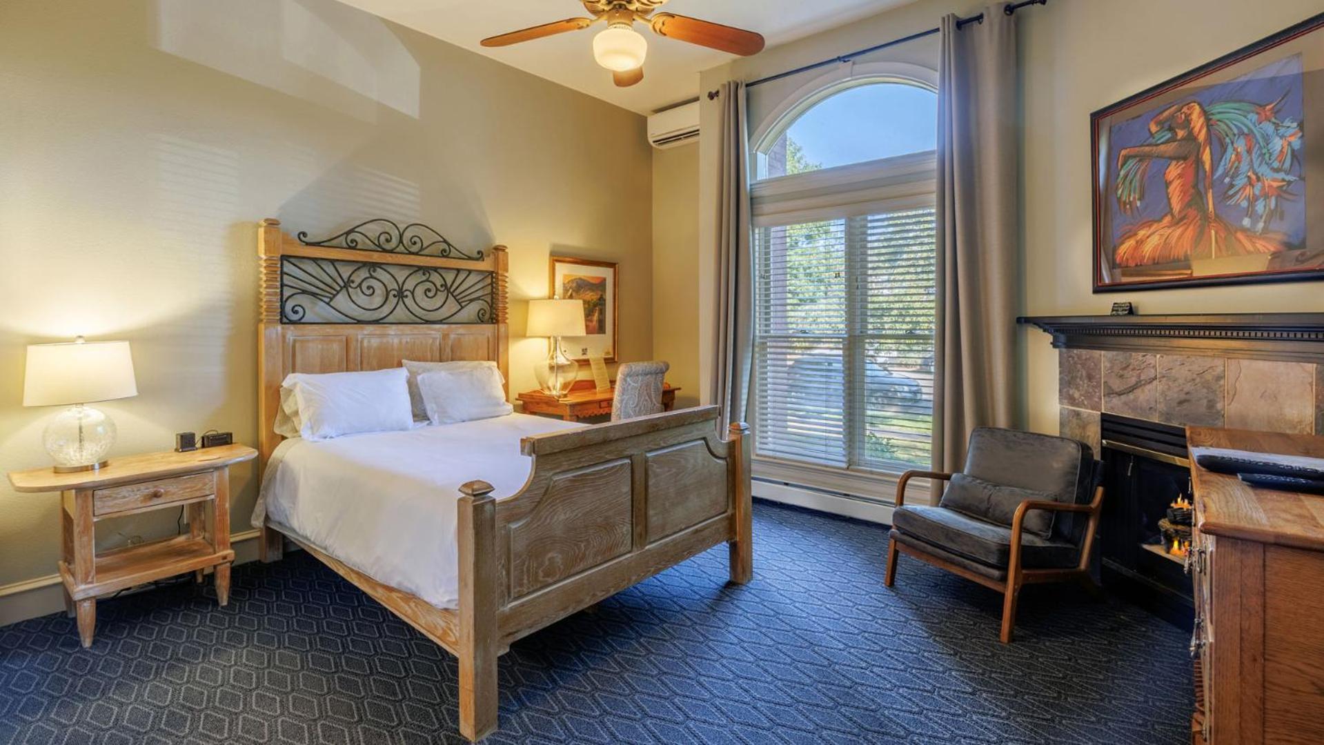 Deluxe King Room 2nd Floor