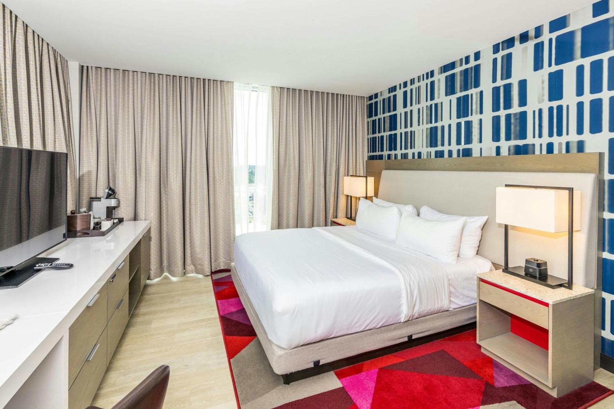 Junior King Suite
