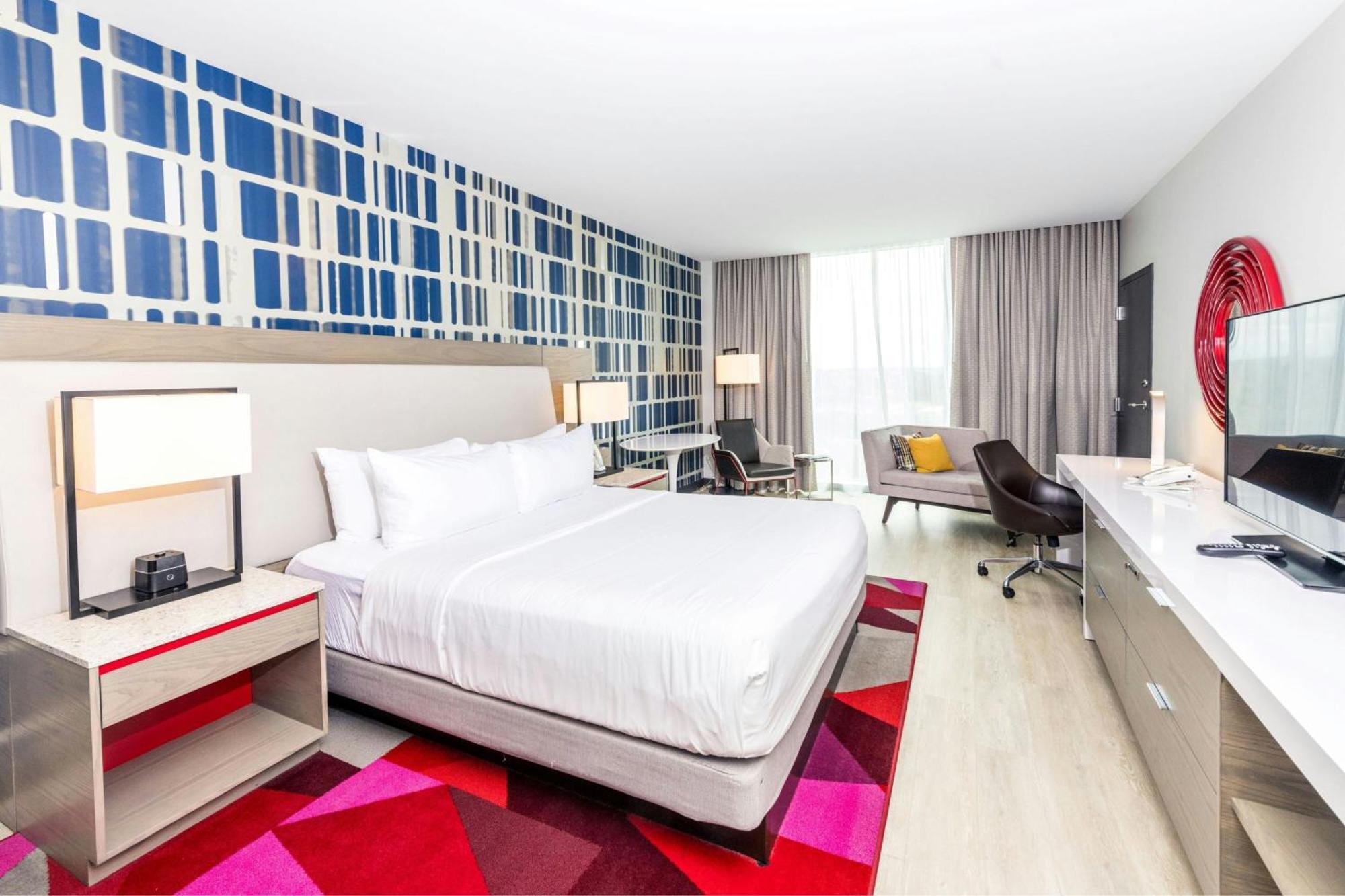 Junior King Suite
