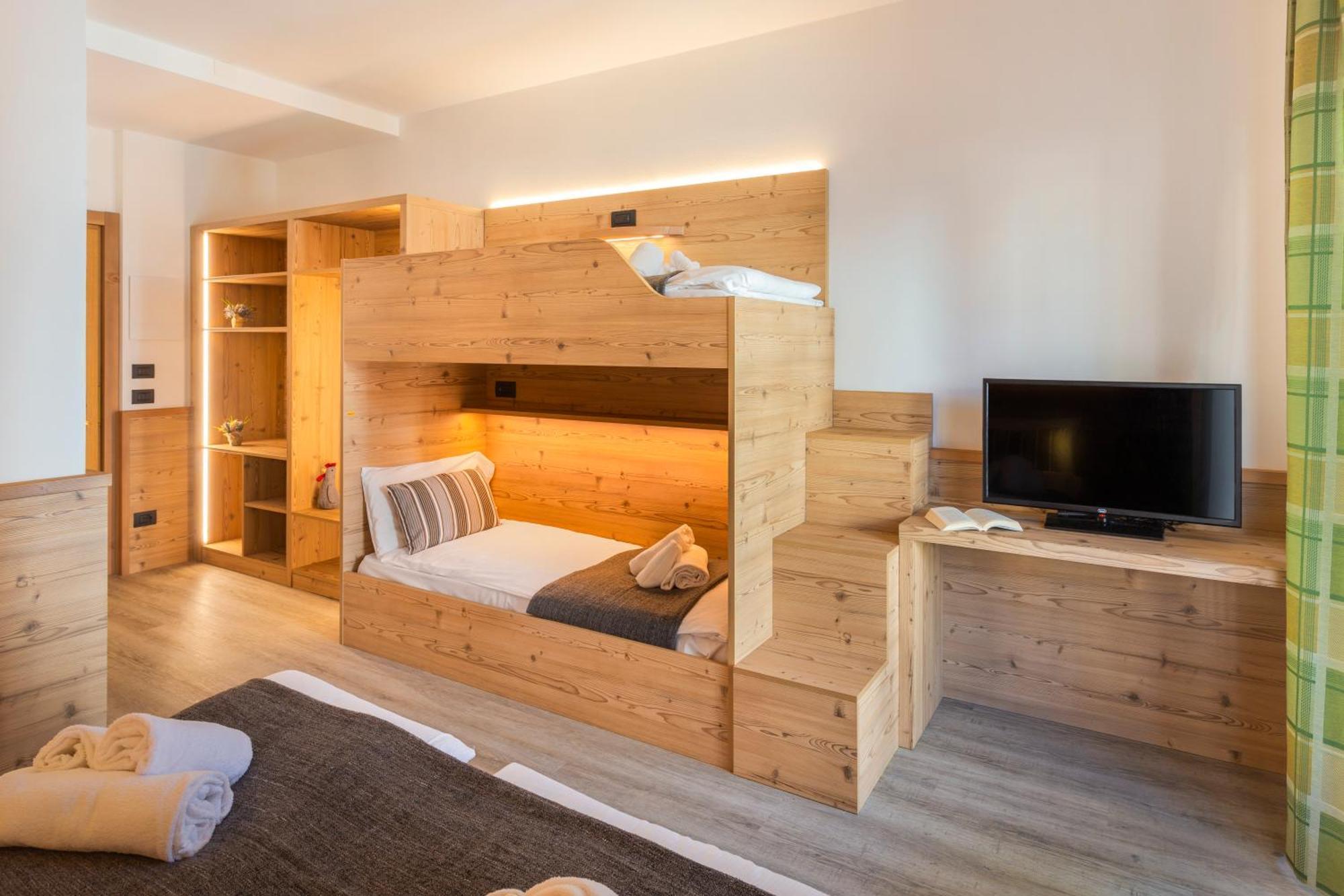 Classic Quadruple Room