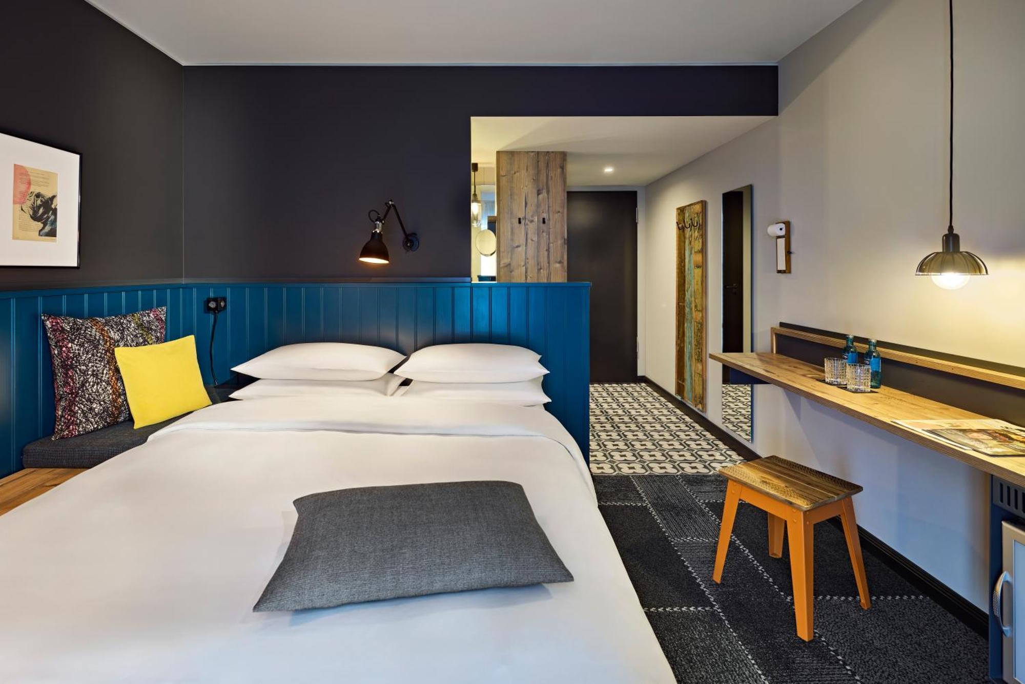 Deluxe Queen Room