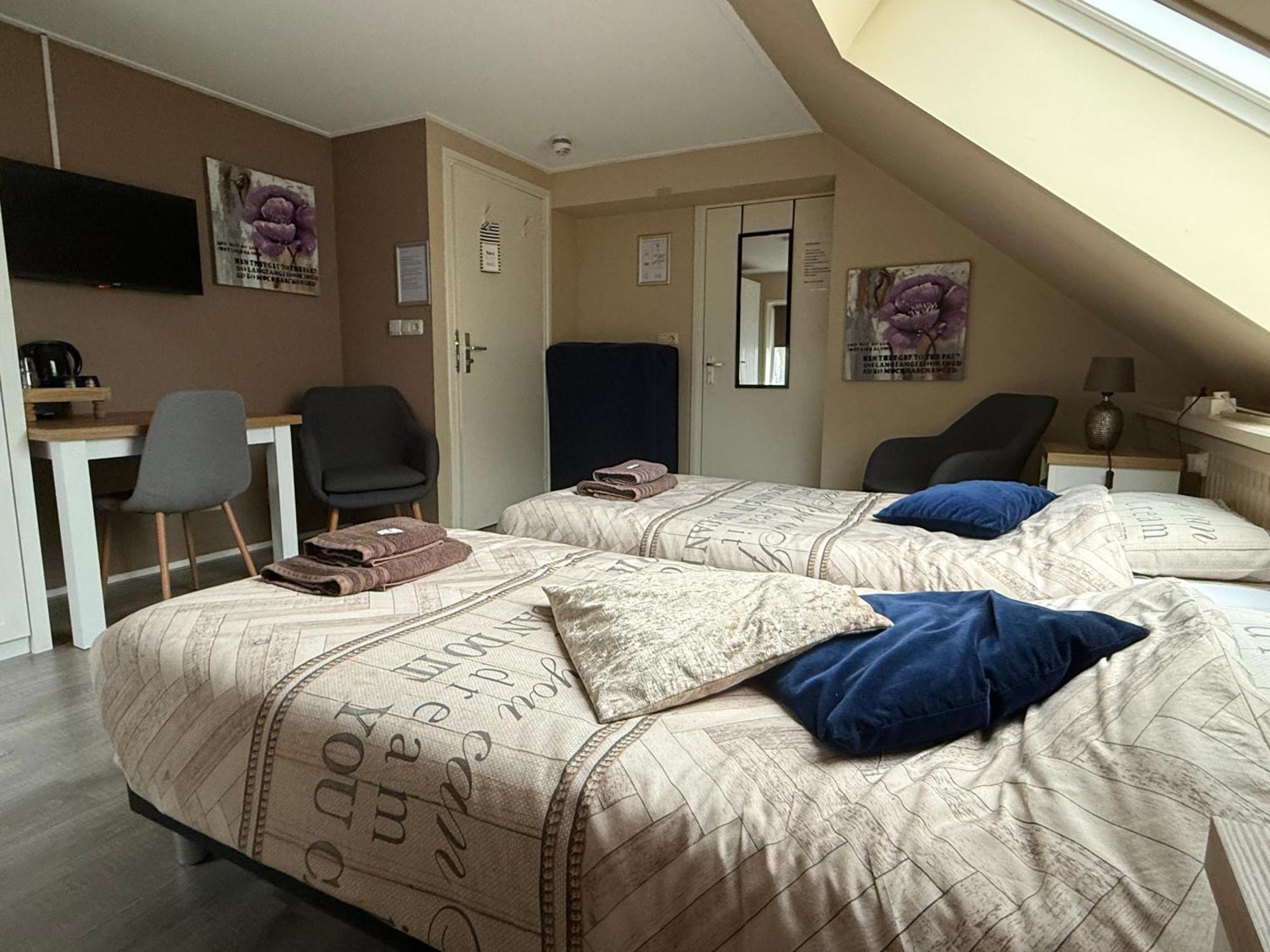 Large Twin Room