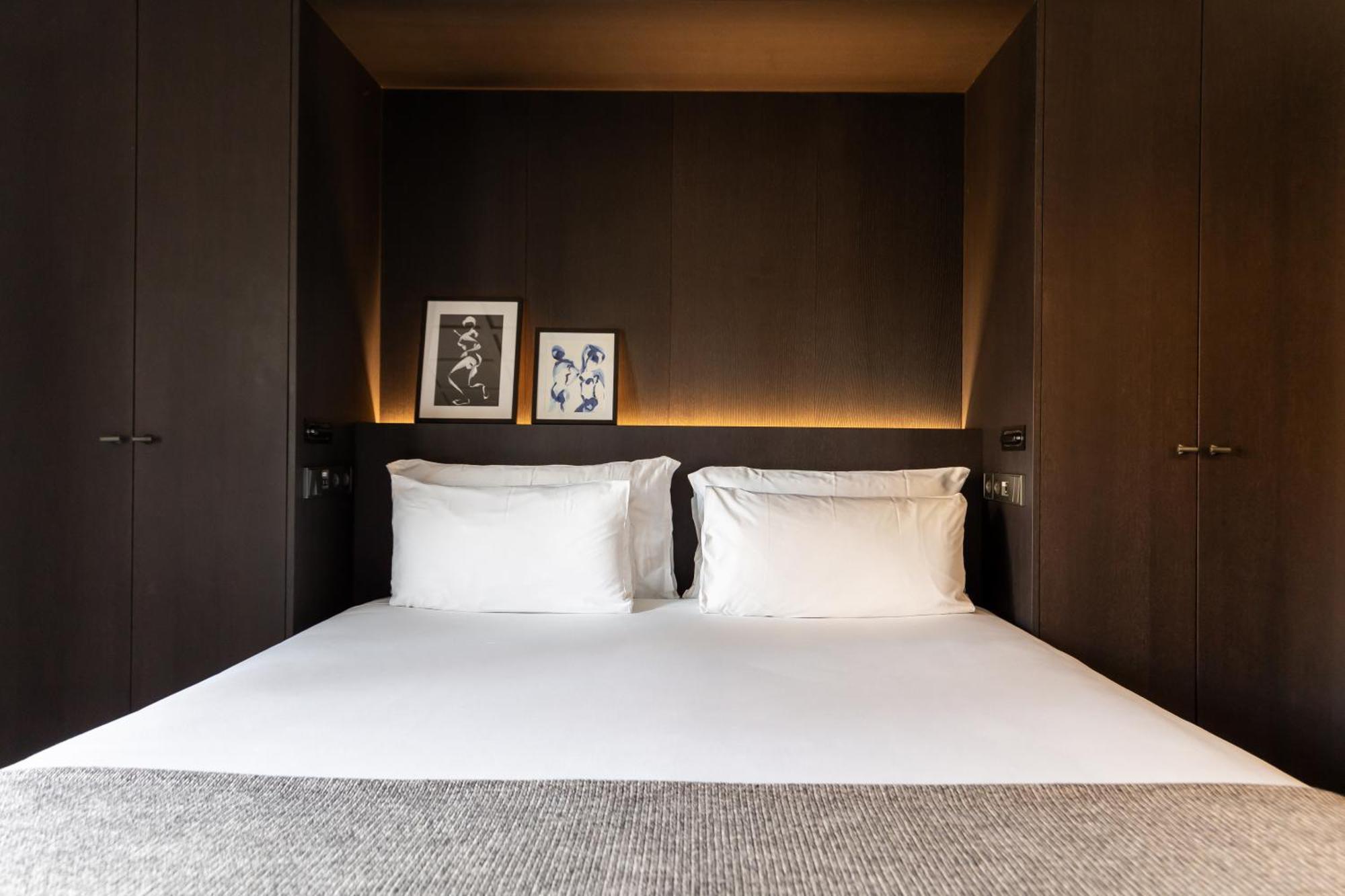 Superior Double Room Ramblas view