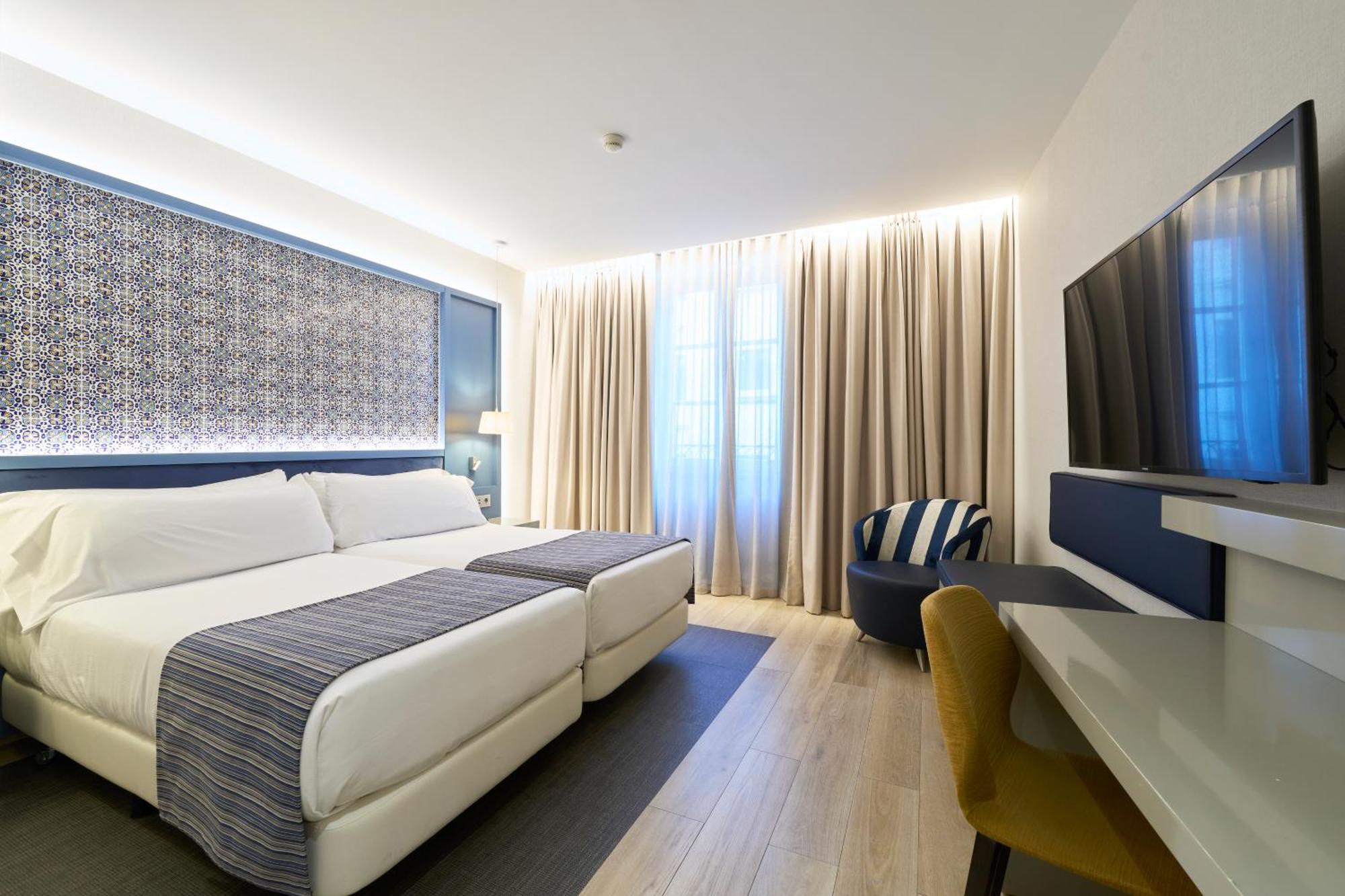 Double or Twin Room,1743224235:JPEG