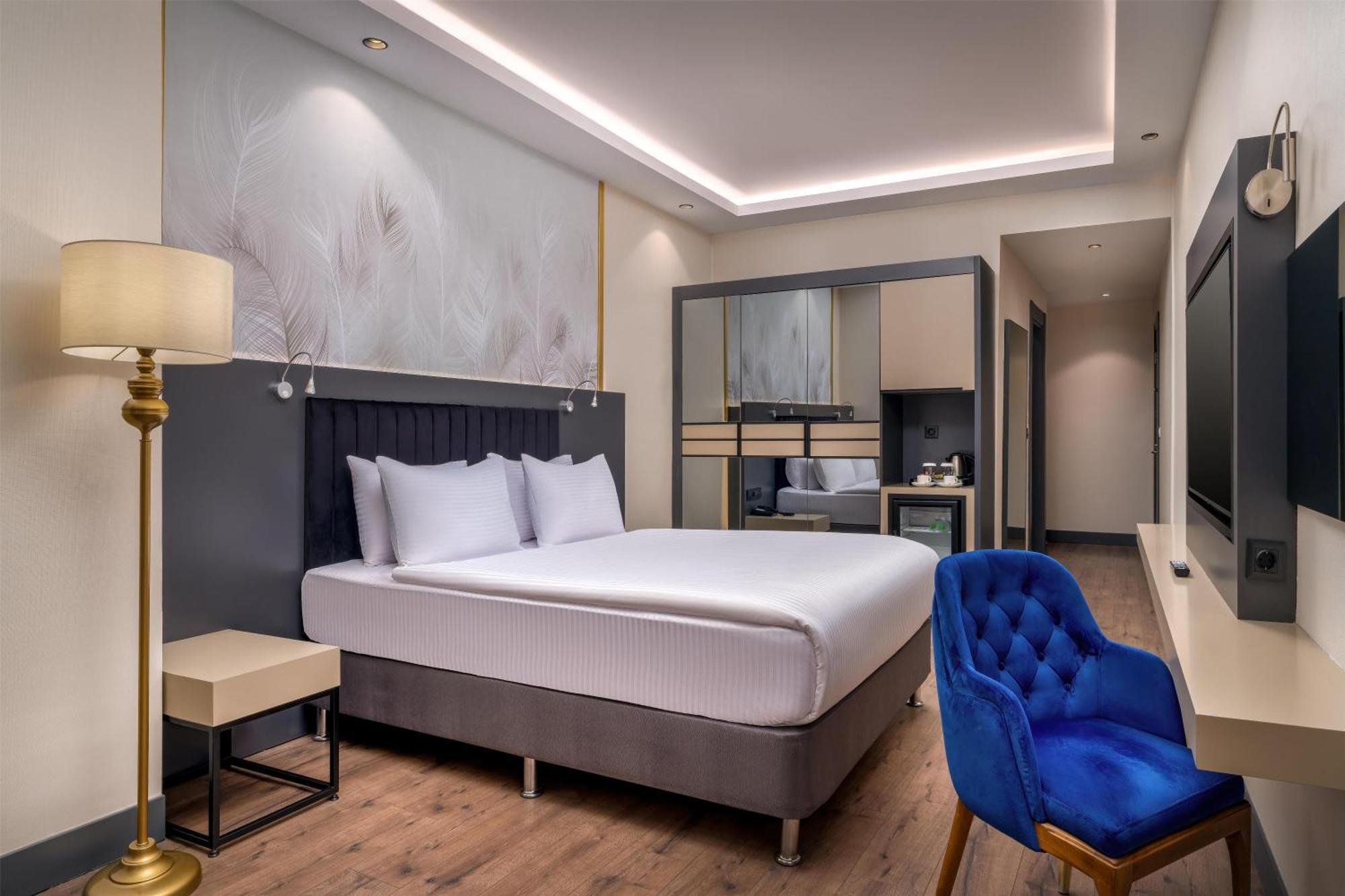 Double Room Walk Shower Disability Access or Non-Smoking