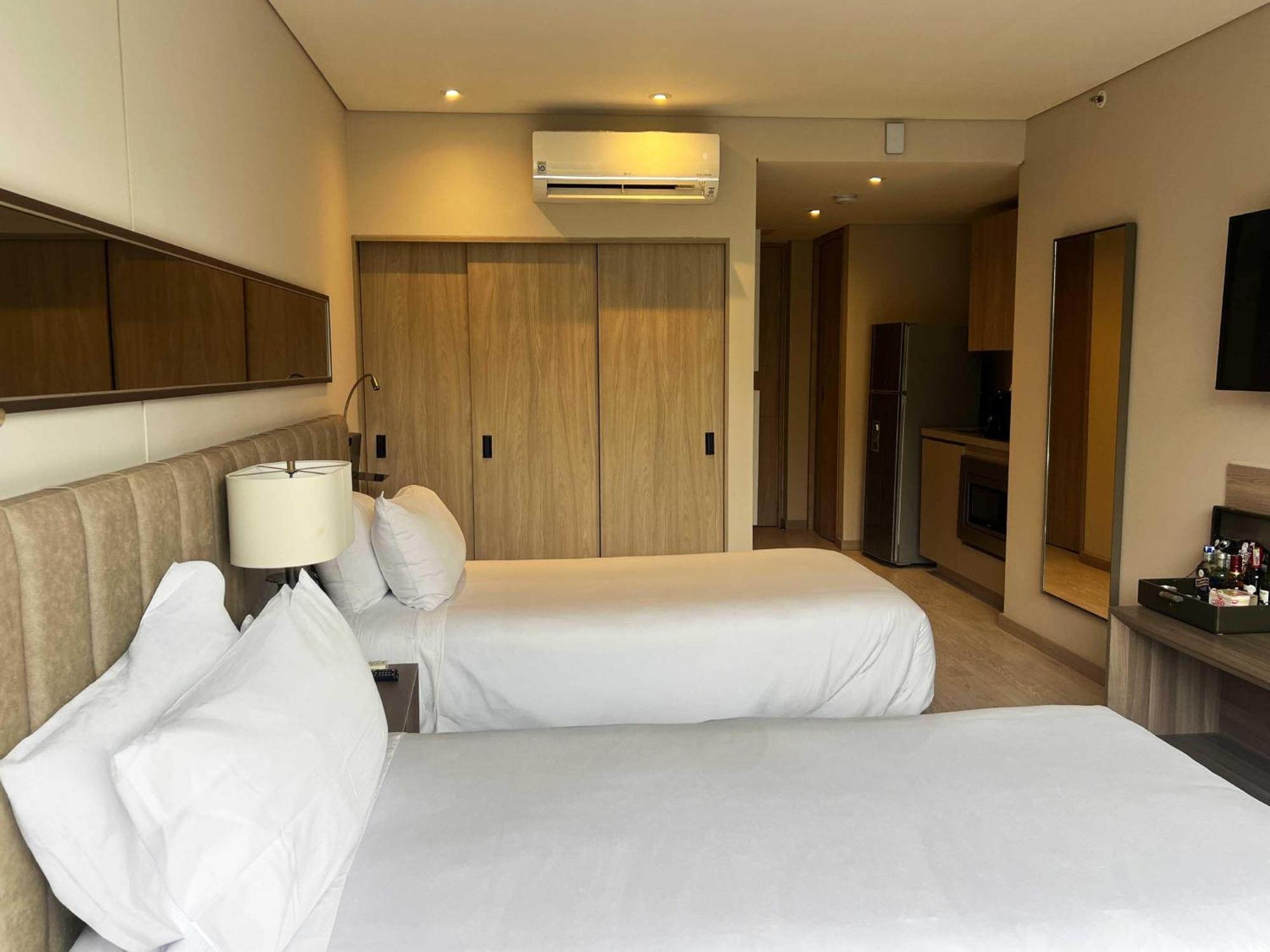 Superior Twin Room Kitchenette
