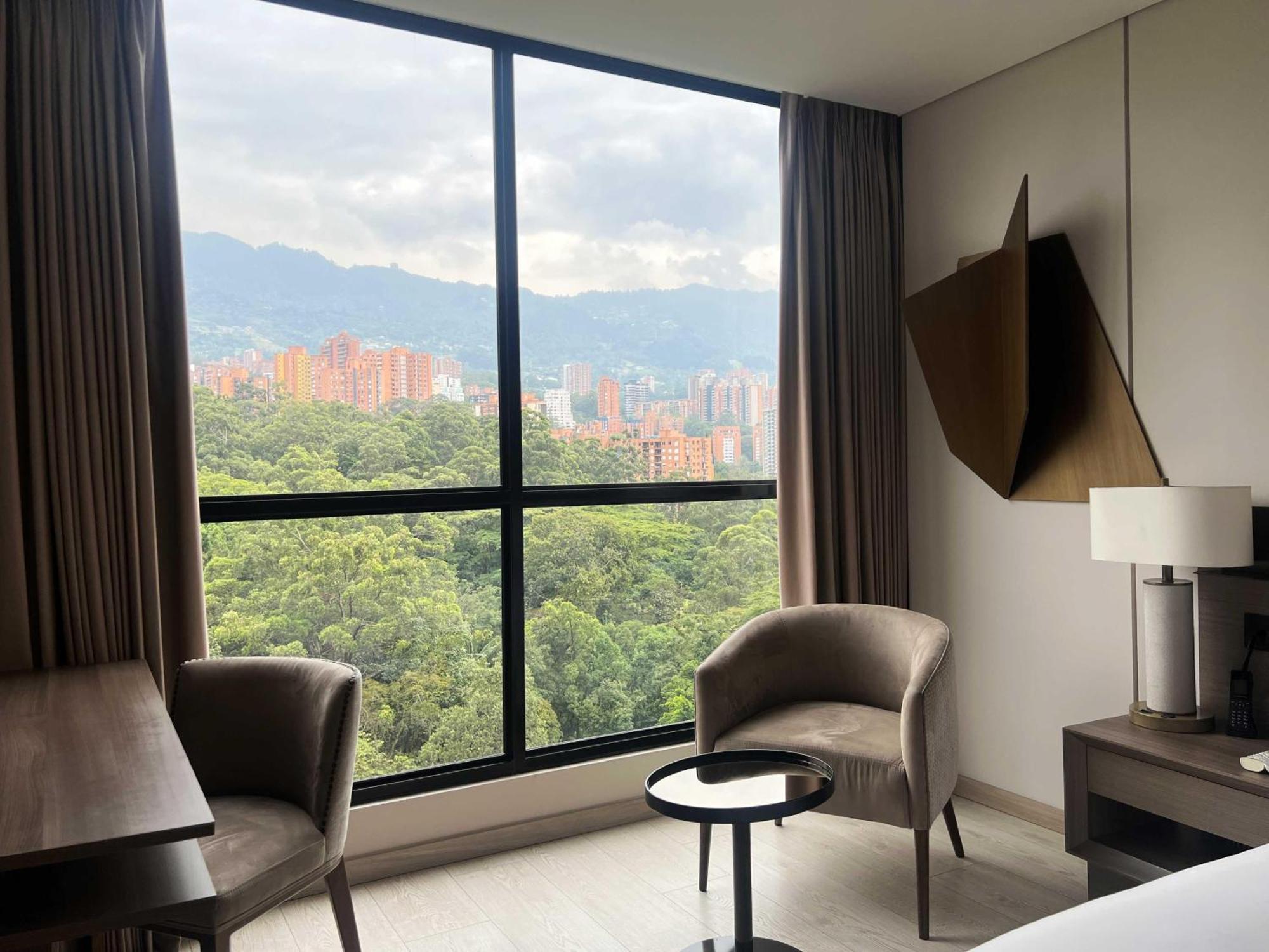 Superior King Room Kitchenette