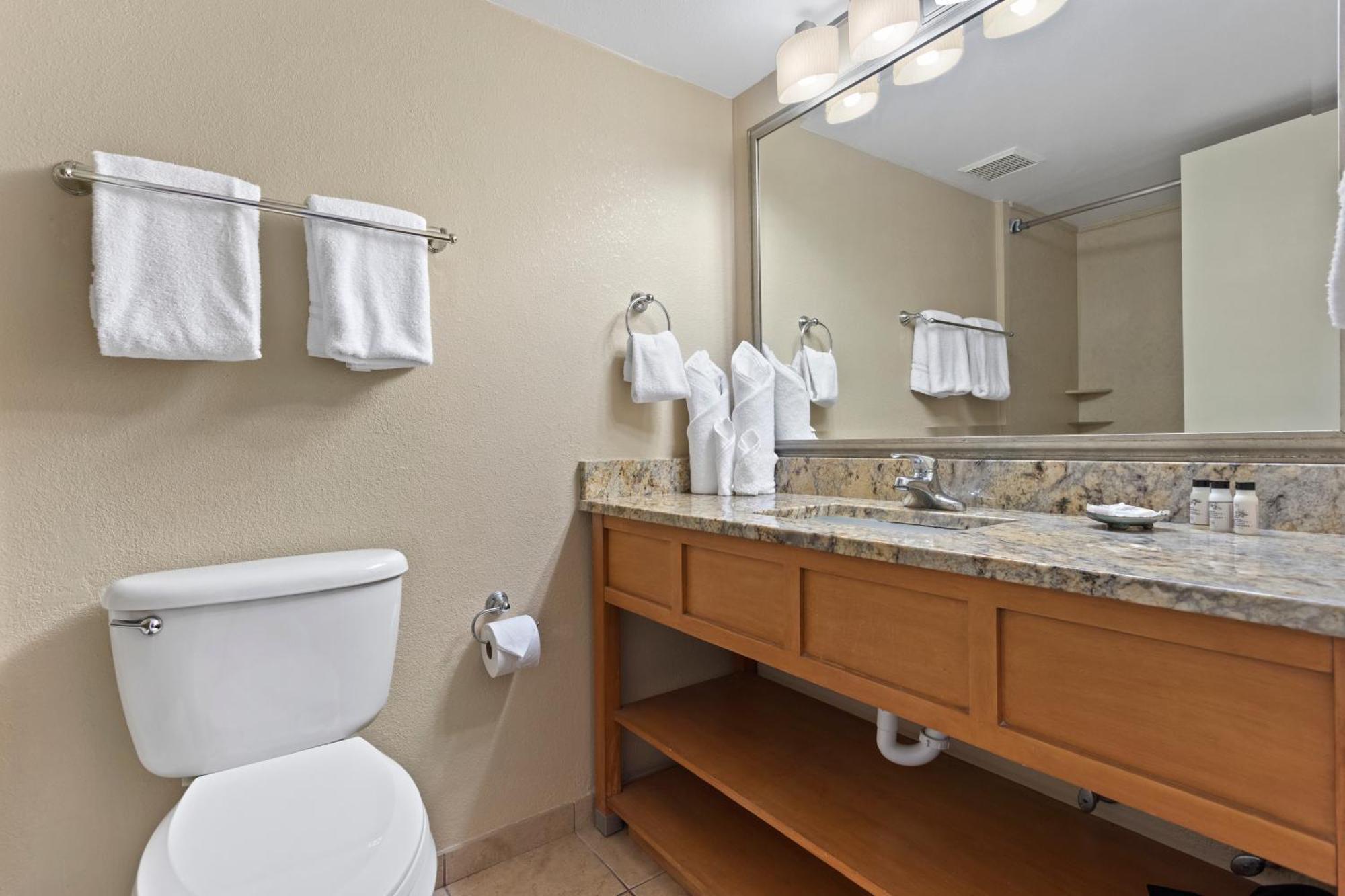 Standard Queen Room
