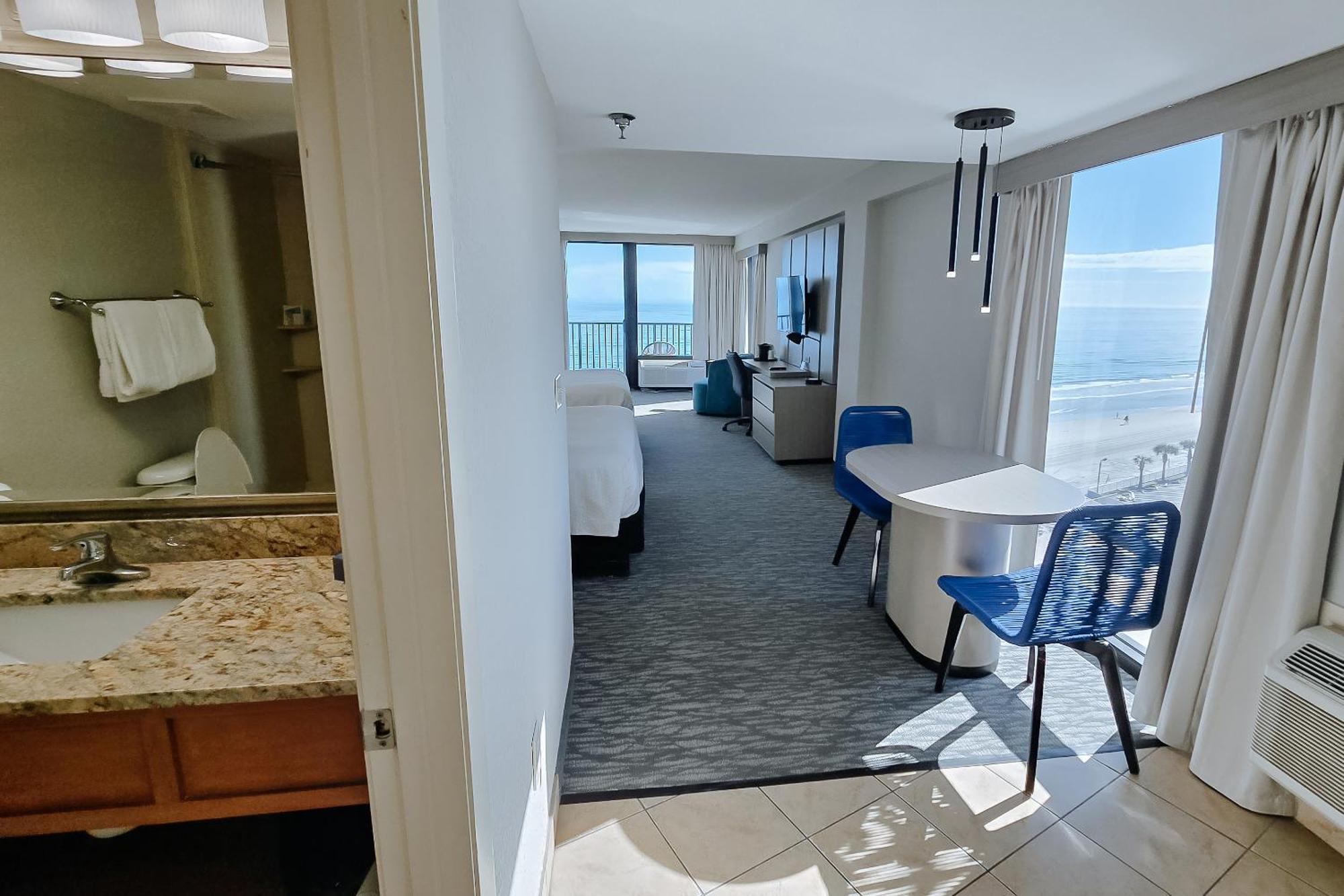 Deluxe Queen Room