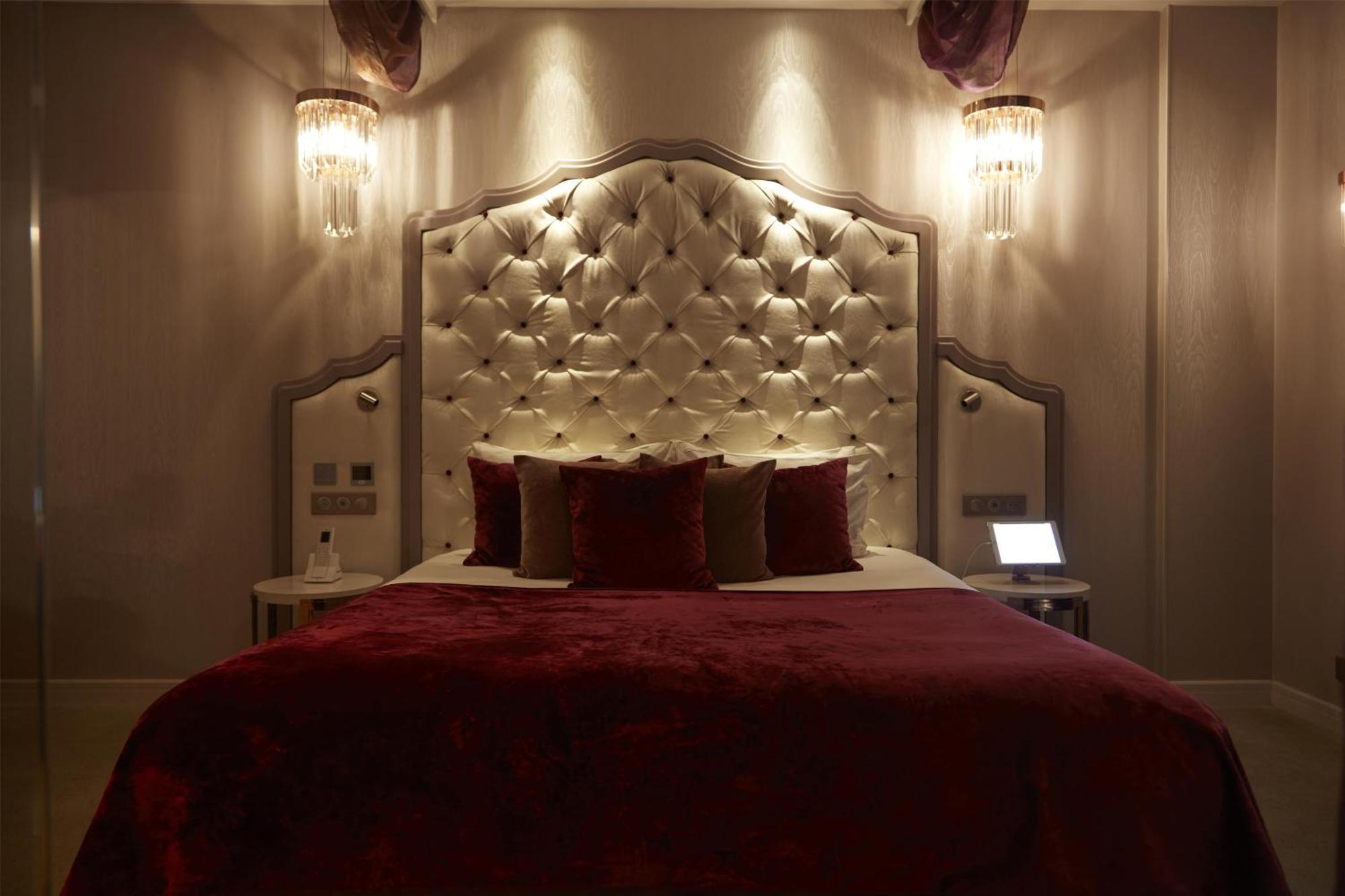 Deluxe Room Precious Jacuzzi