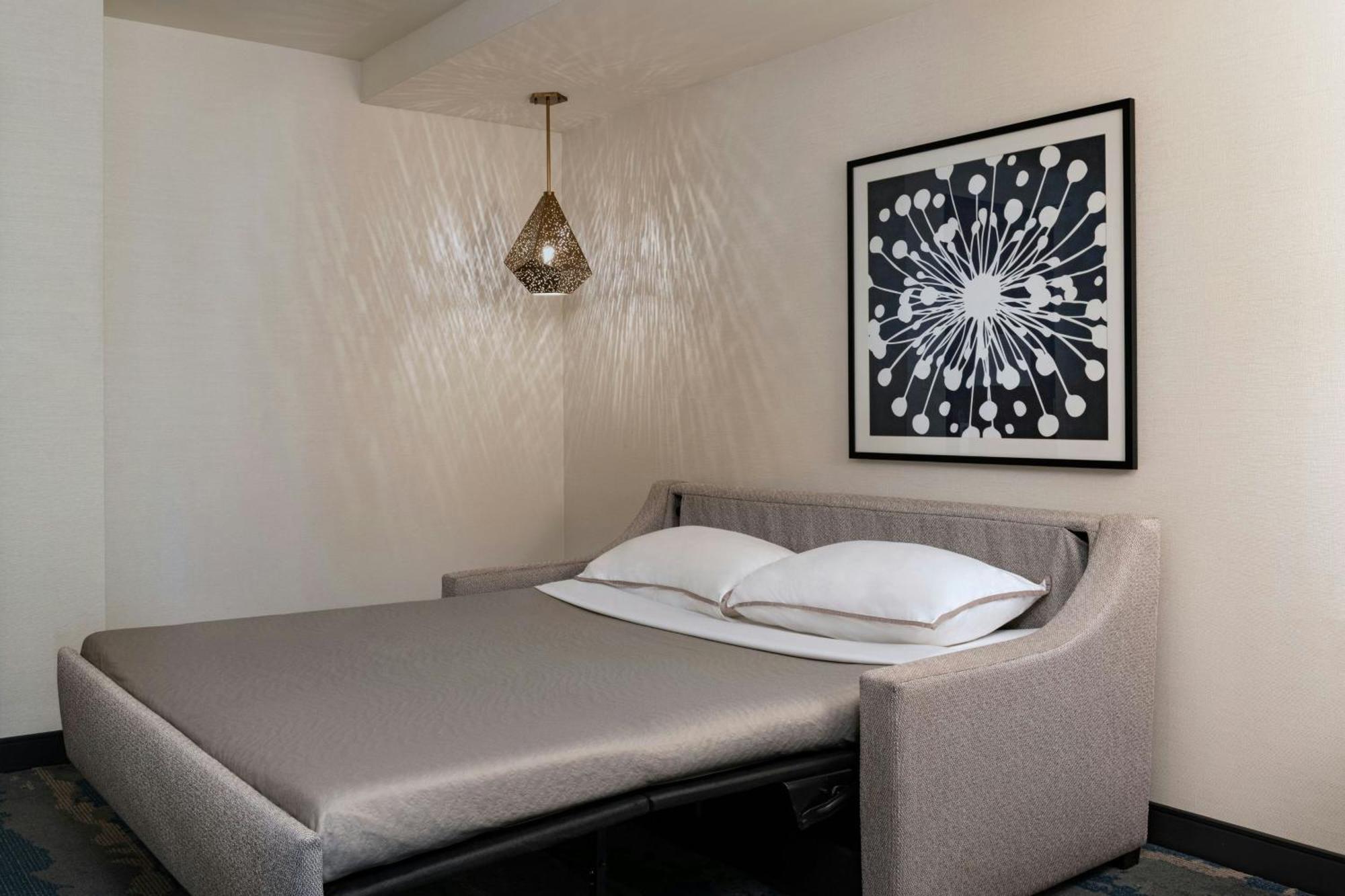 Junior King Suite