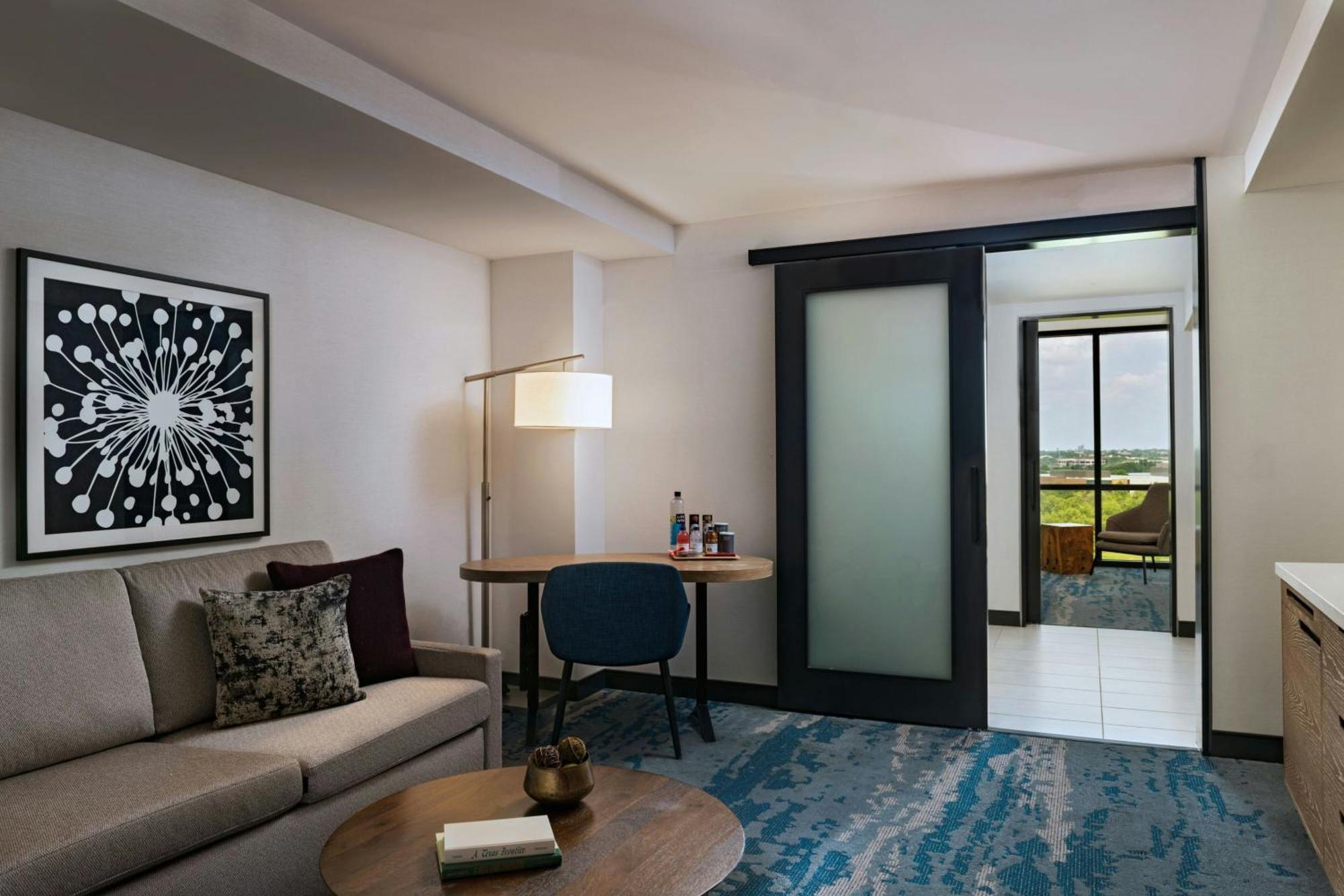 Junior King Suite