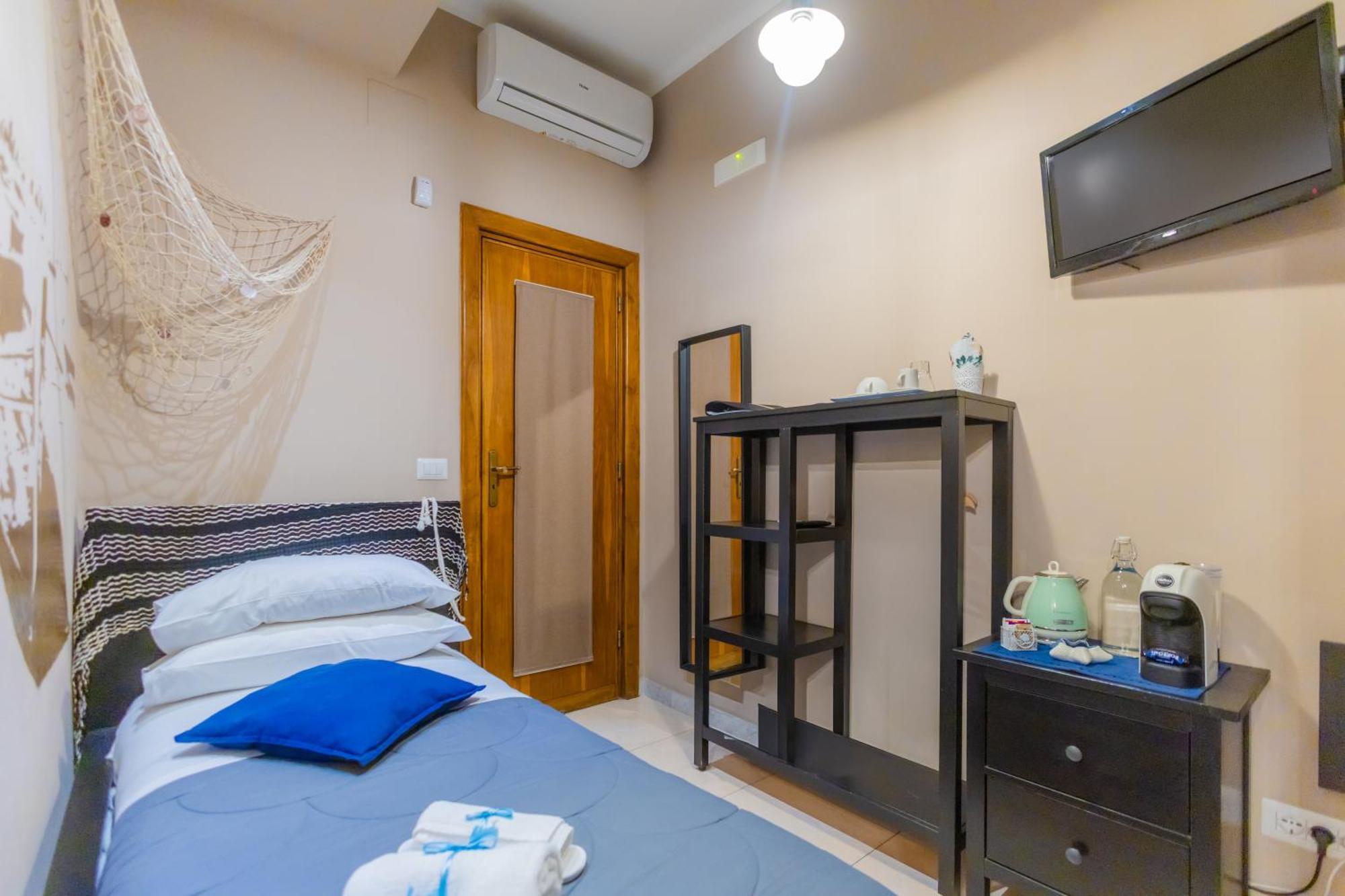 Single Room Private Bathroom
