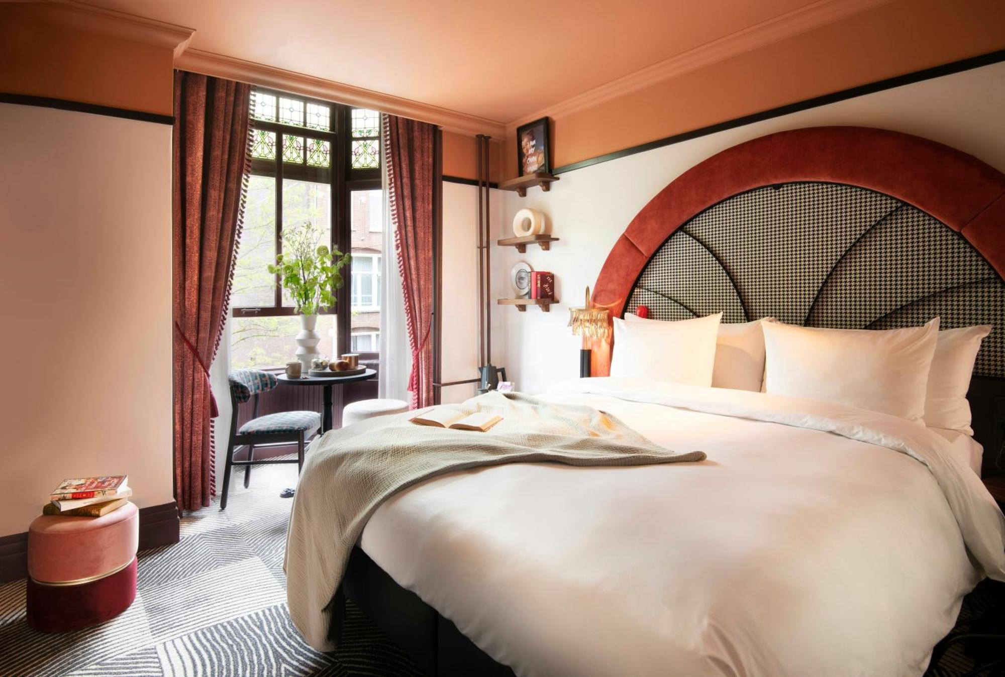 Kleine Kamer met 1 Tweepersoonsbed