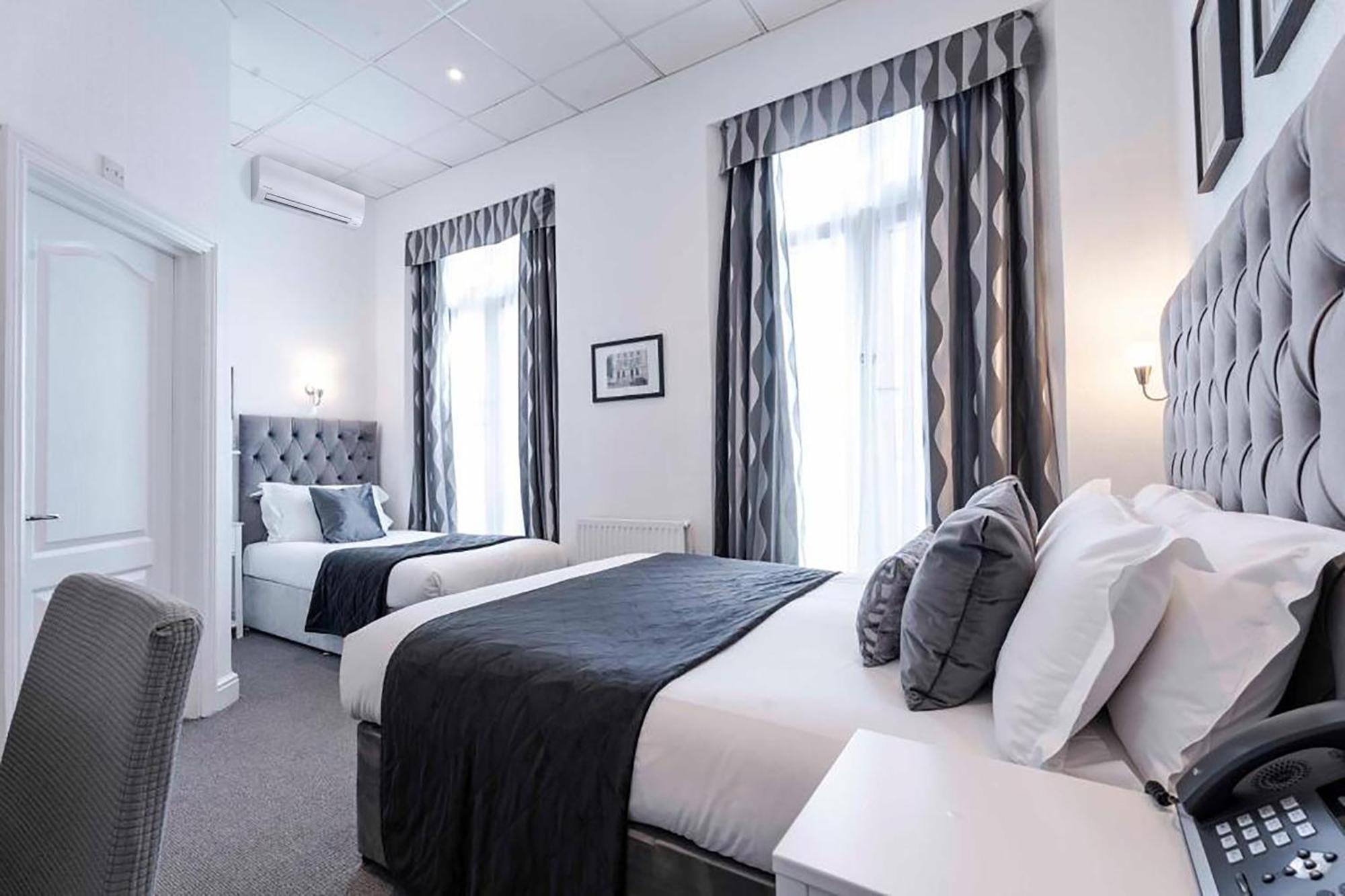 Classic Twin Room