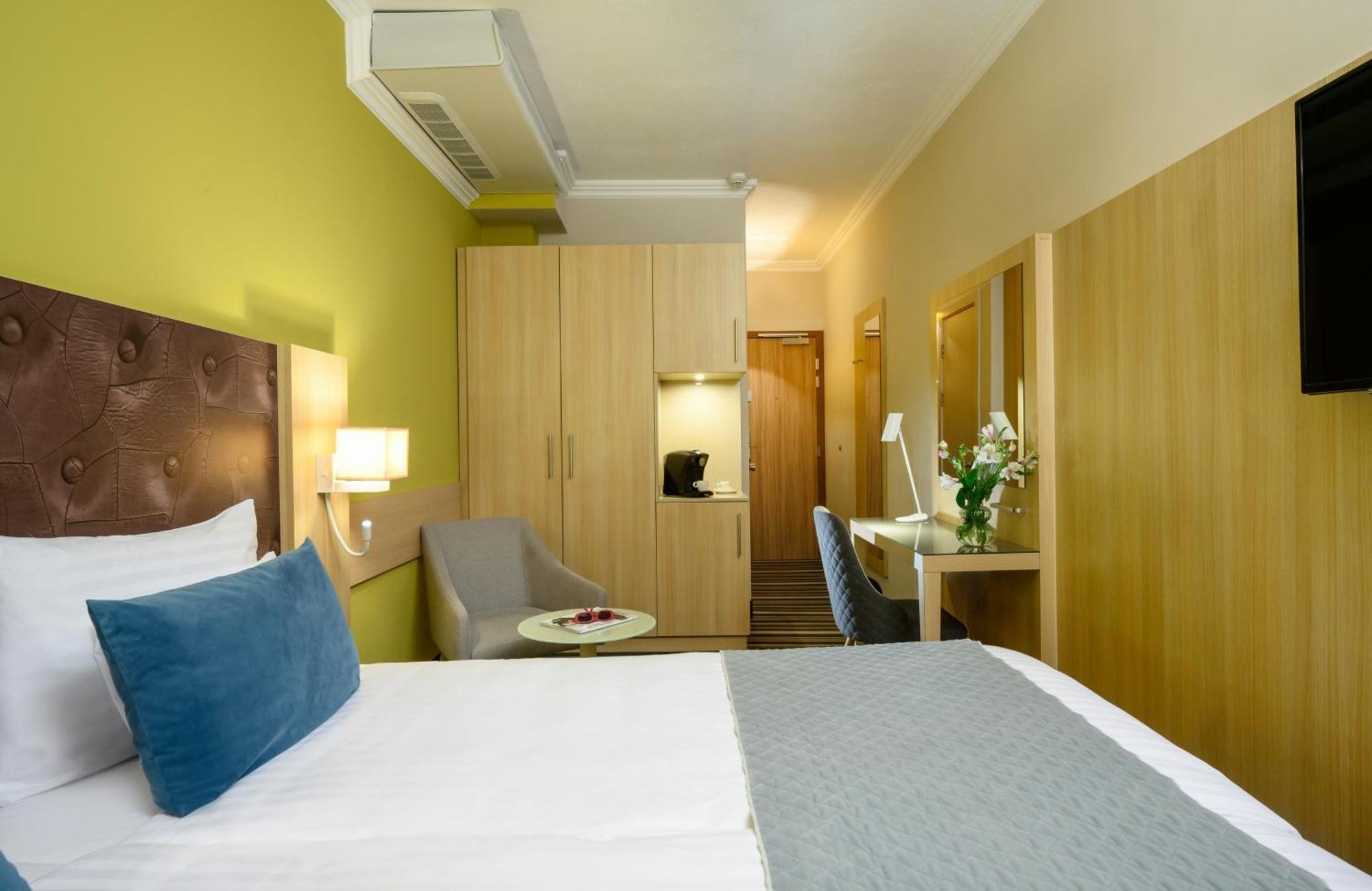 Comfort Double or Twin Room