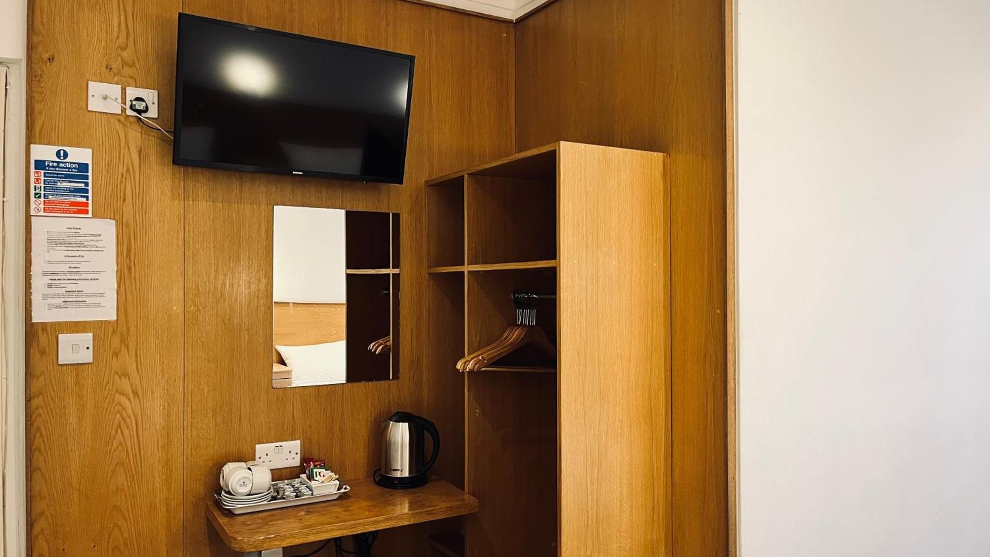 Quadruple Room,1746816410:JPEG