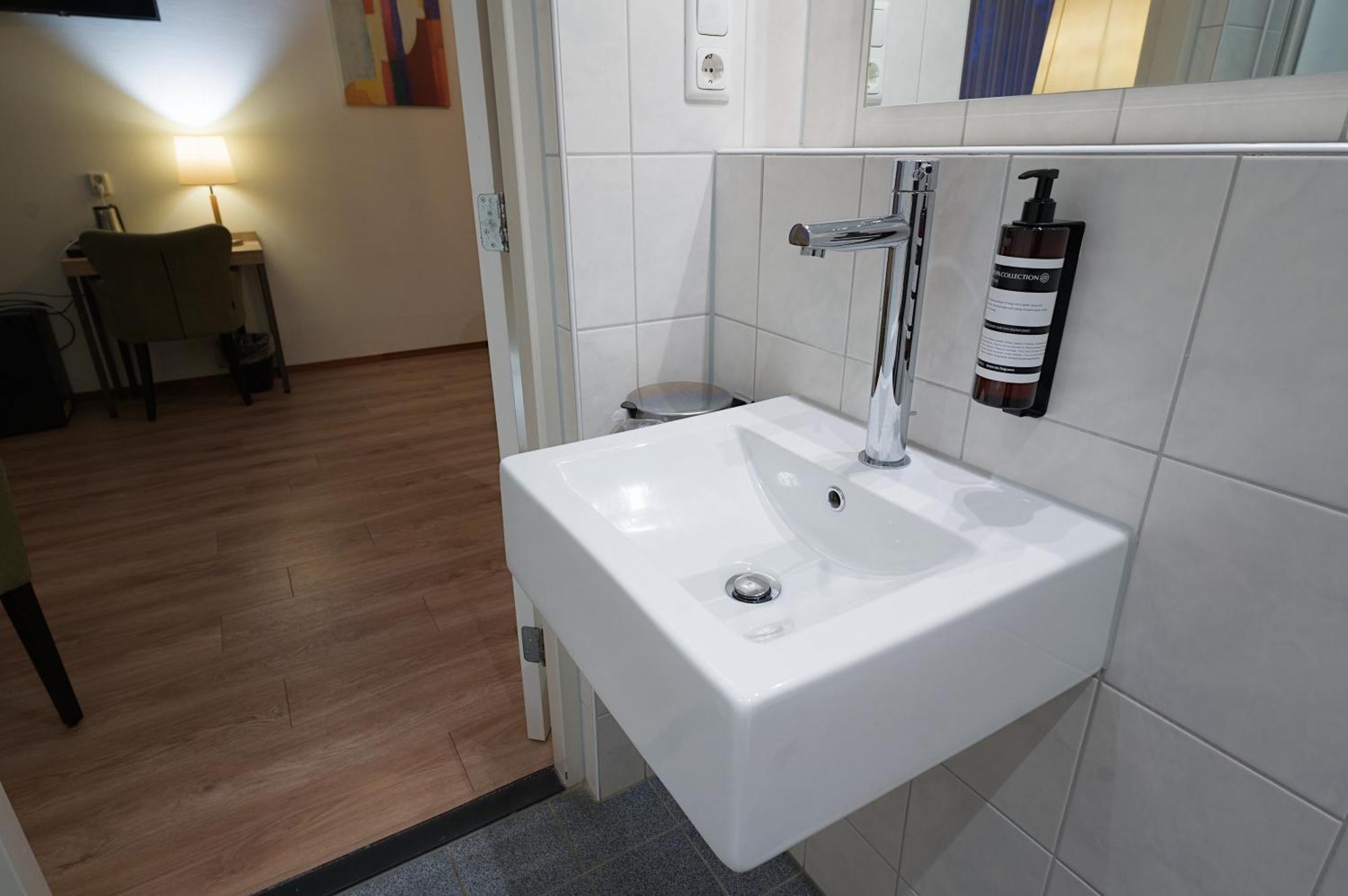 Comfort Twin Room Bath