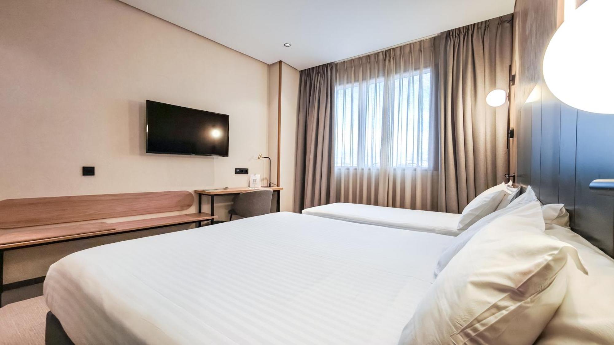 Twin Room Extra Bed