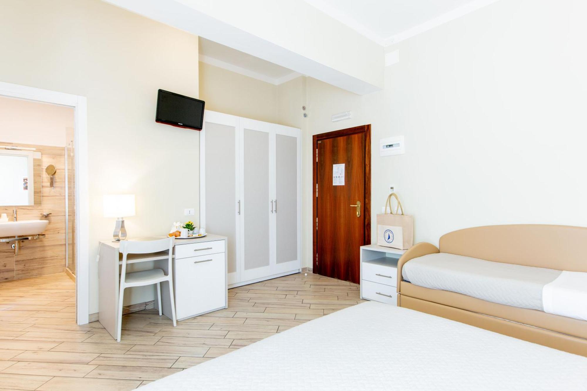 Comfort Quadruple Room
