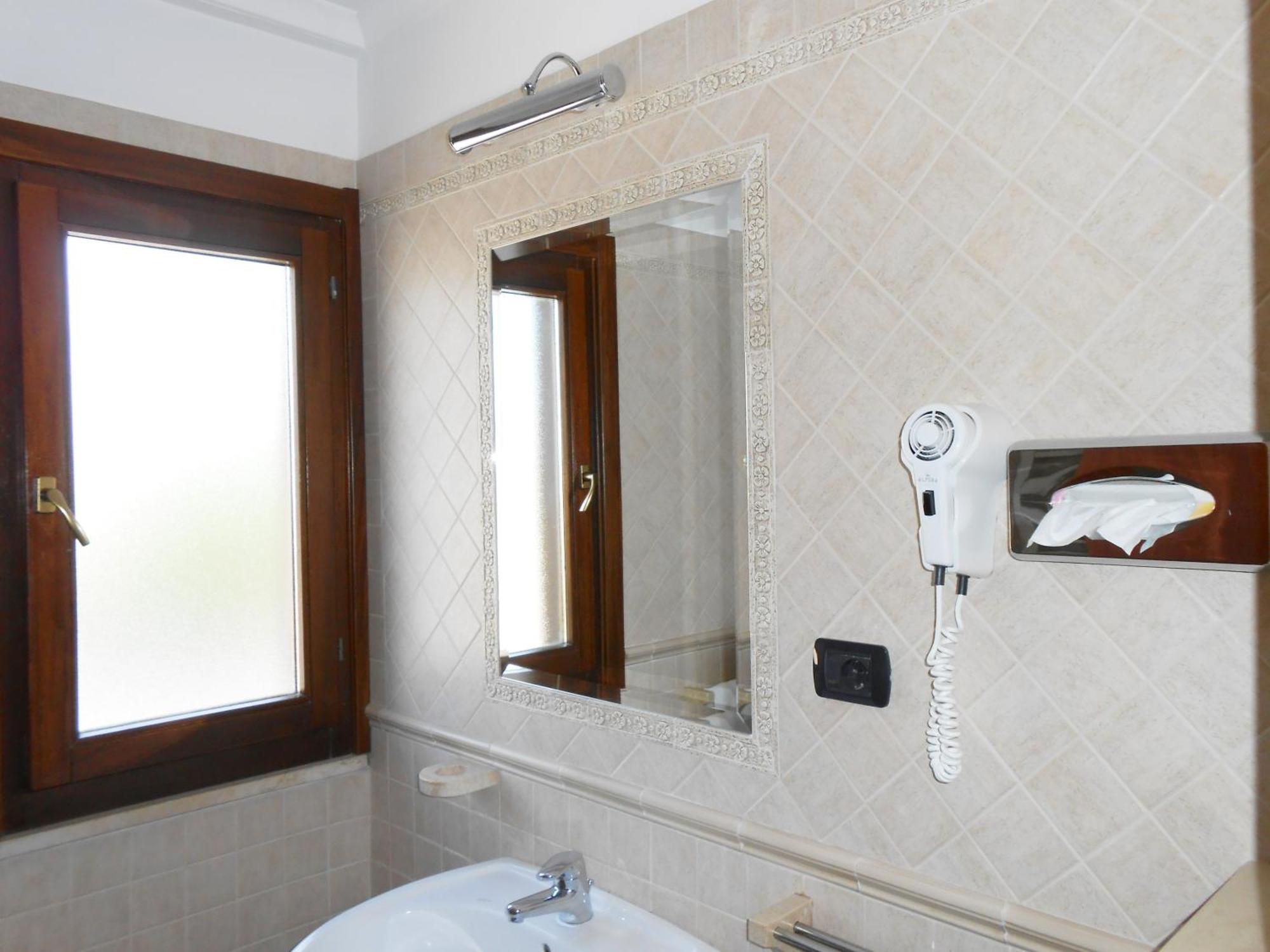 Standard Double or Twin Room Balcony