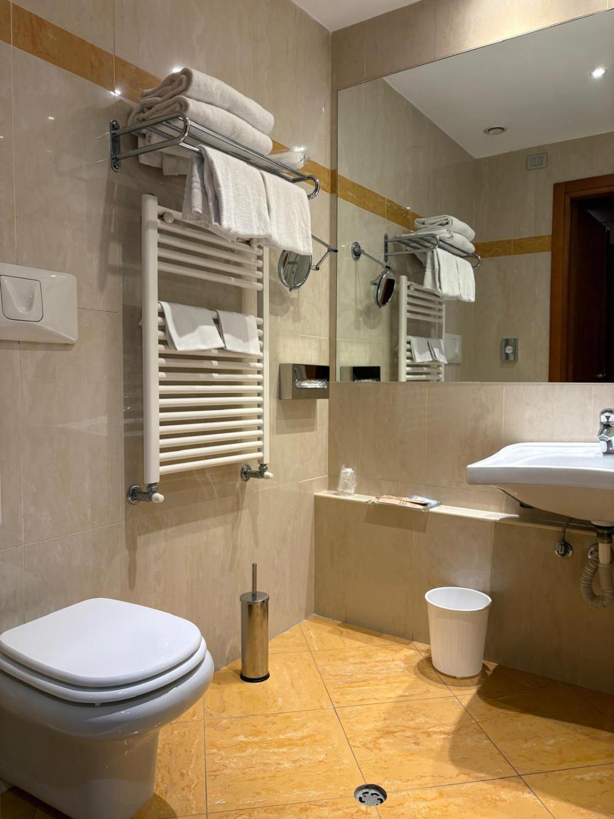 Double Room - Disability Access,1746829580:JPEG