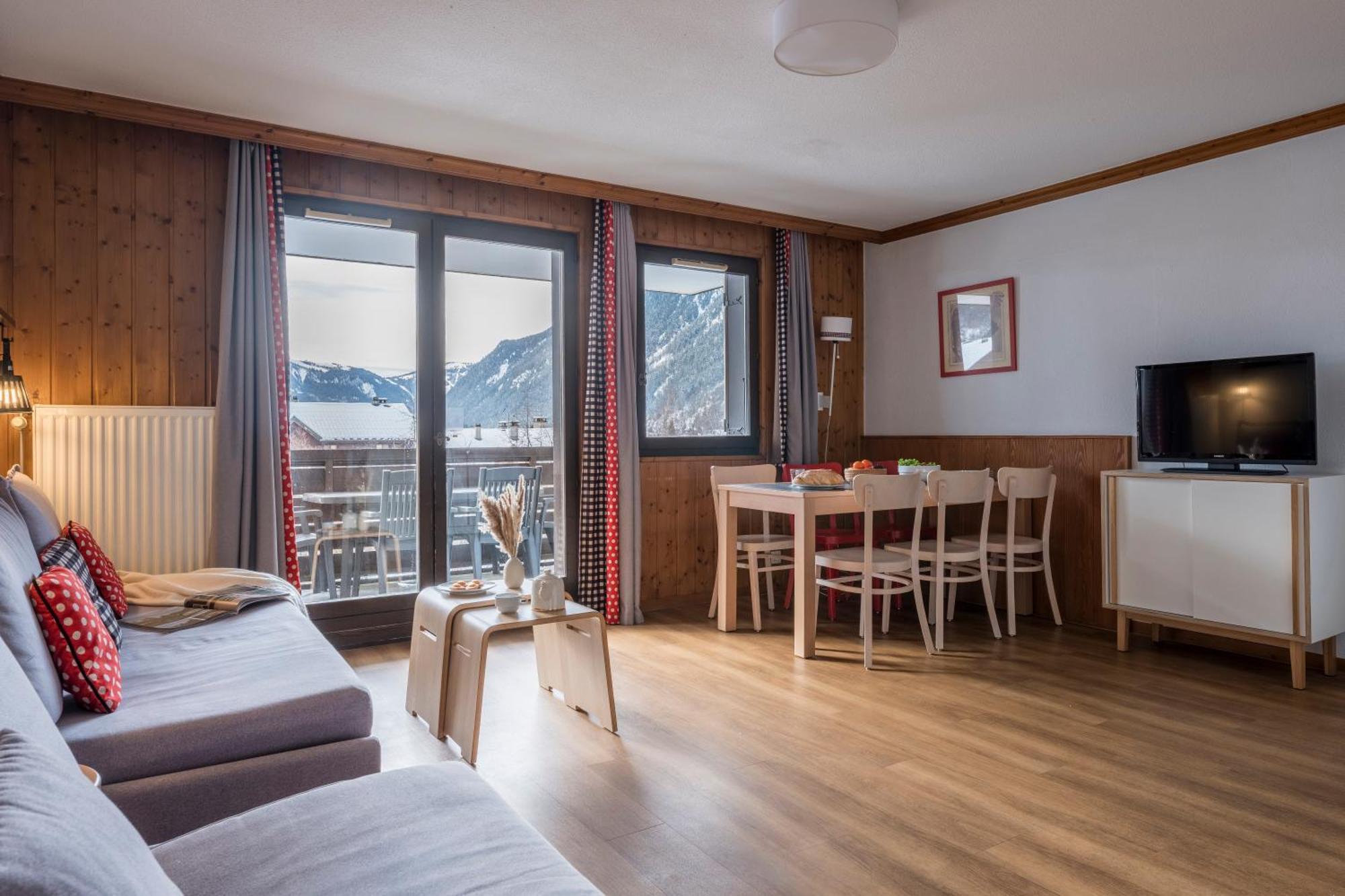 Two-Bedroom Apartment Aiglons