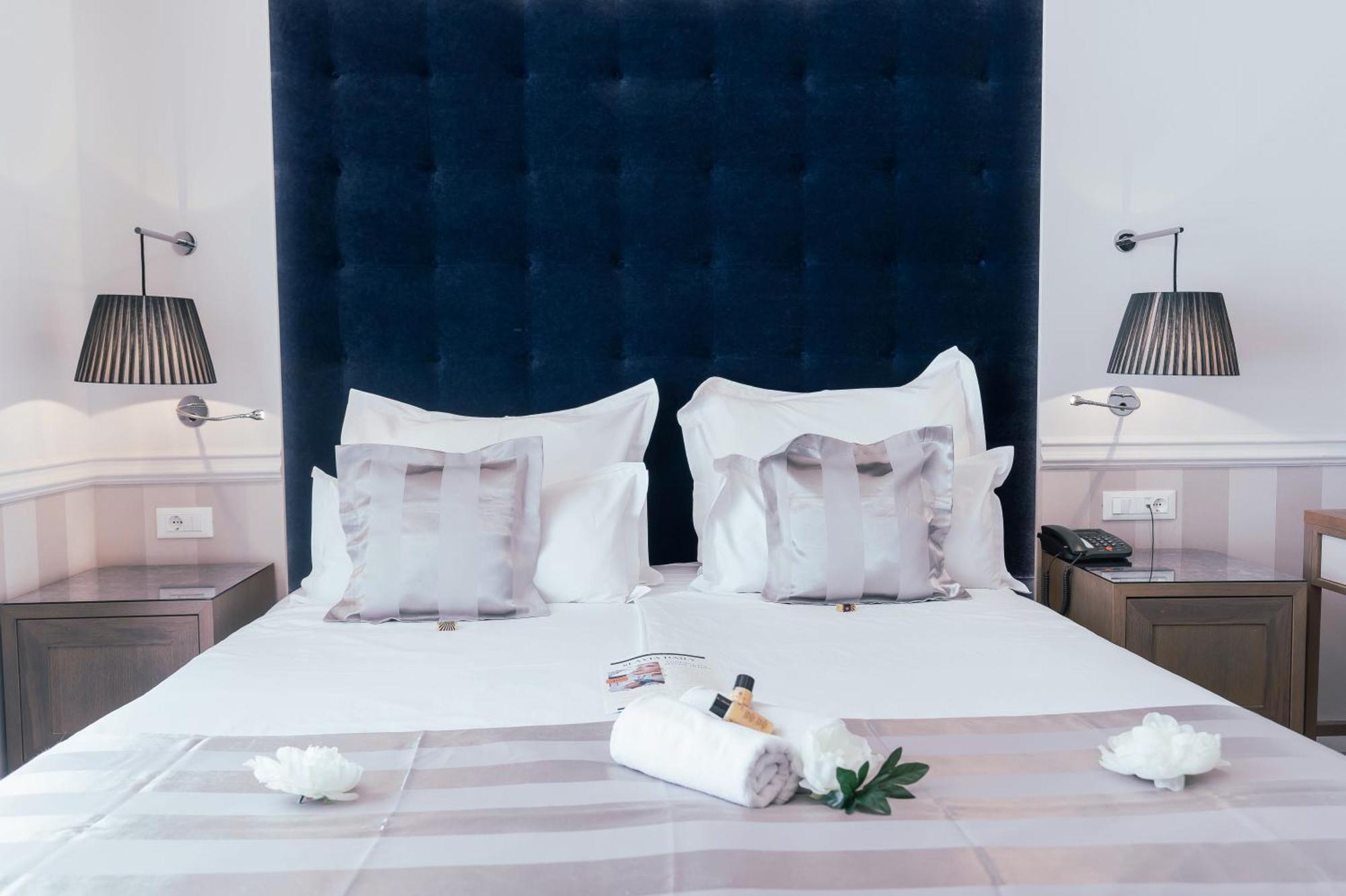 Standard Double or Twin Room Balcony