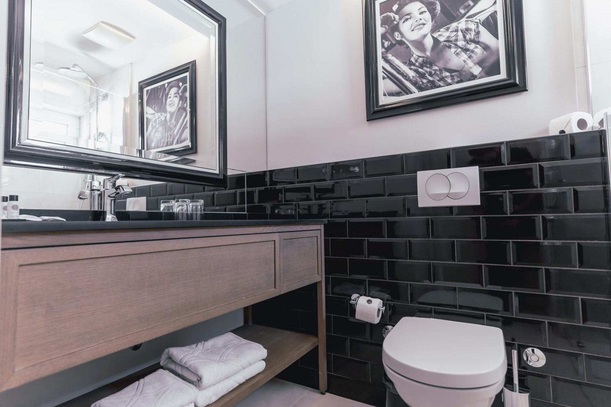 Double or Twin Room Extra Bed
