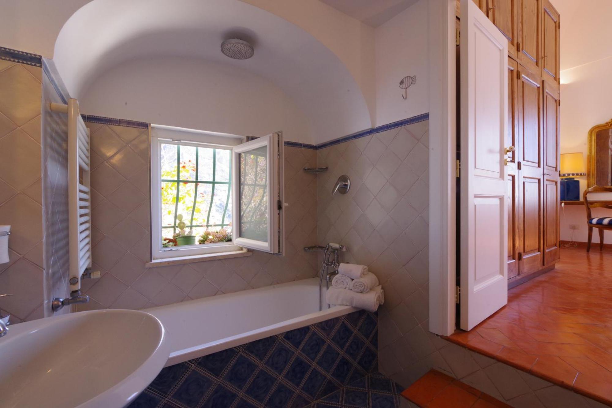 Suite Annex