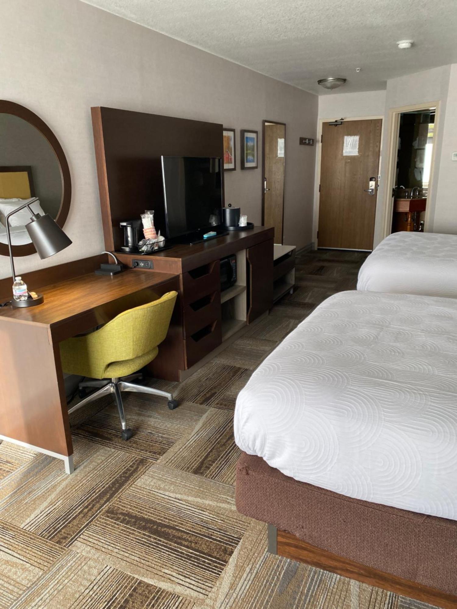 Quadruple Room Two Queen Beds Non Smoking