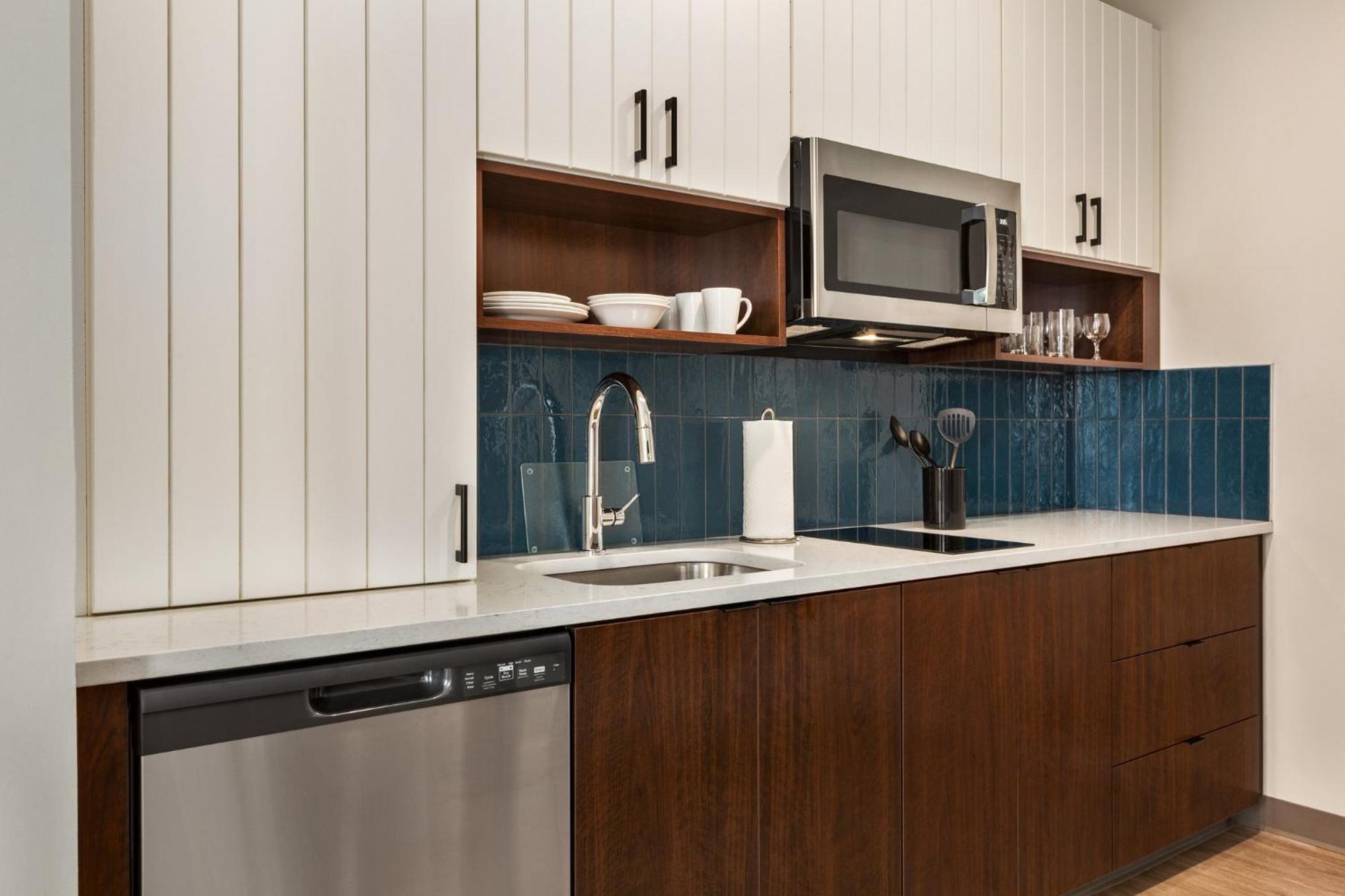 King Studio Suite