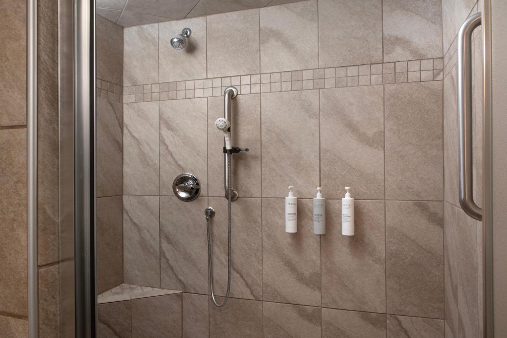 King room Shower