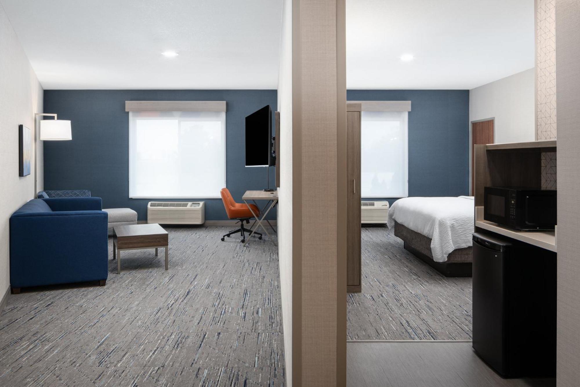 King Suite Extra Office Space