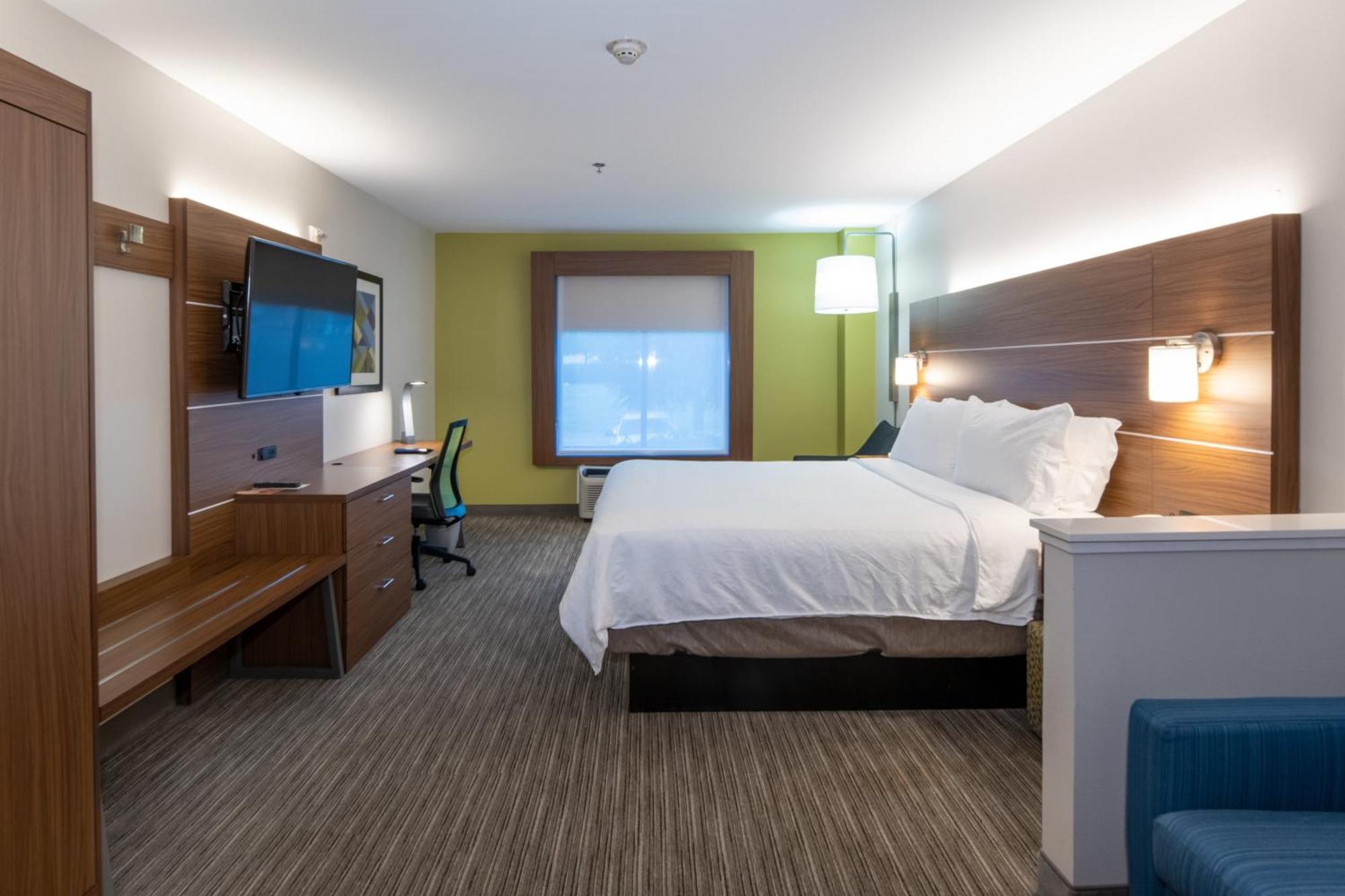Standard King Room