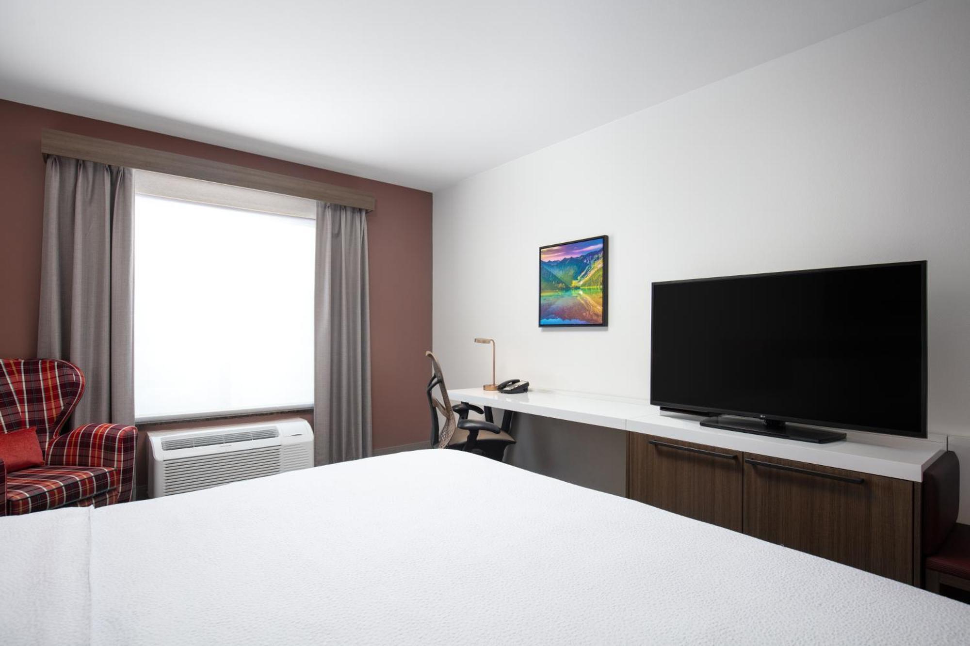 Junior King Suite Mobility or Hearing Accessible