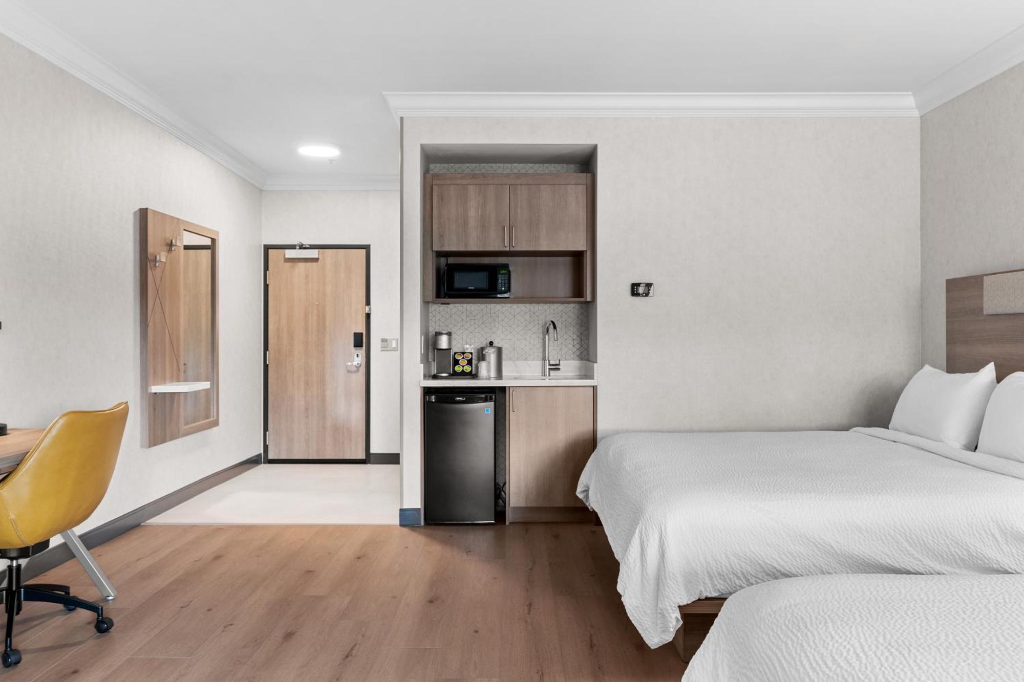 Suite with Two King Beds