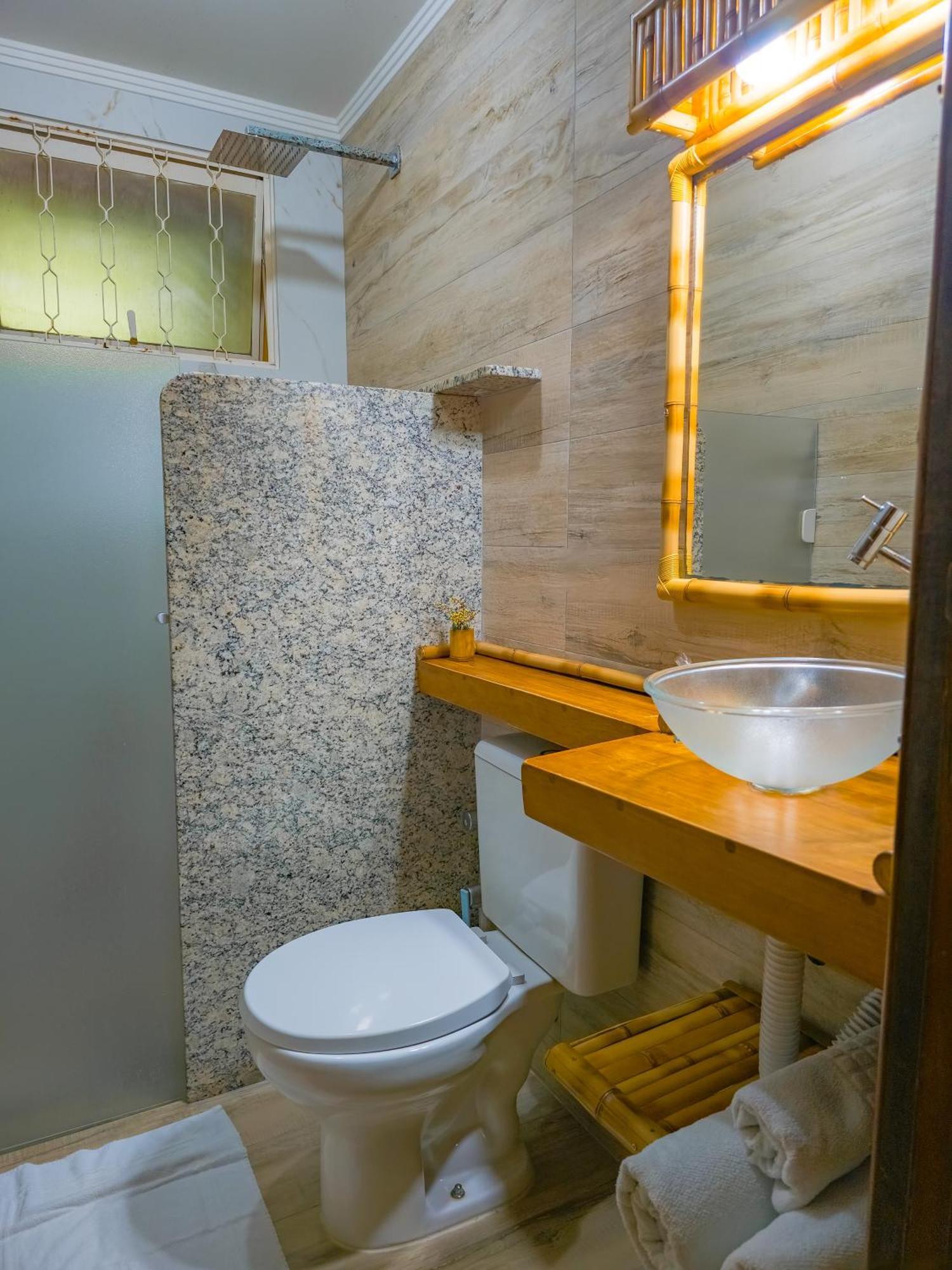 Triple Room Bath