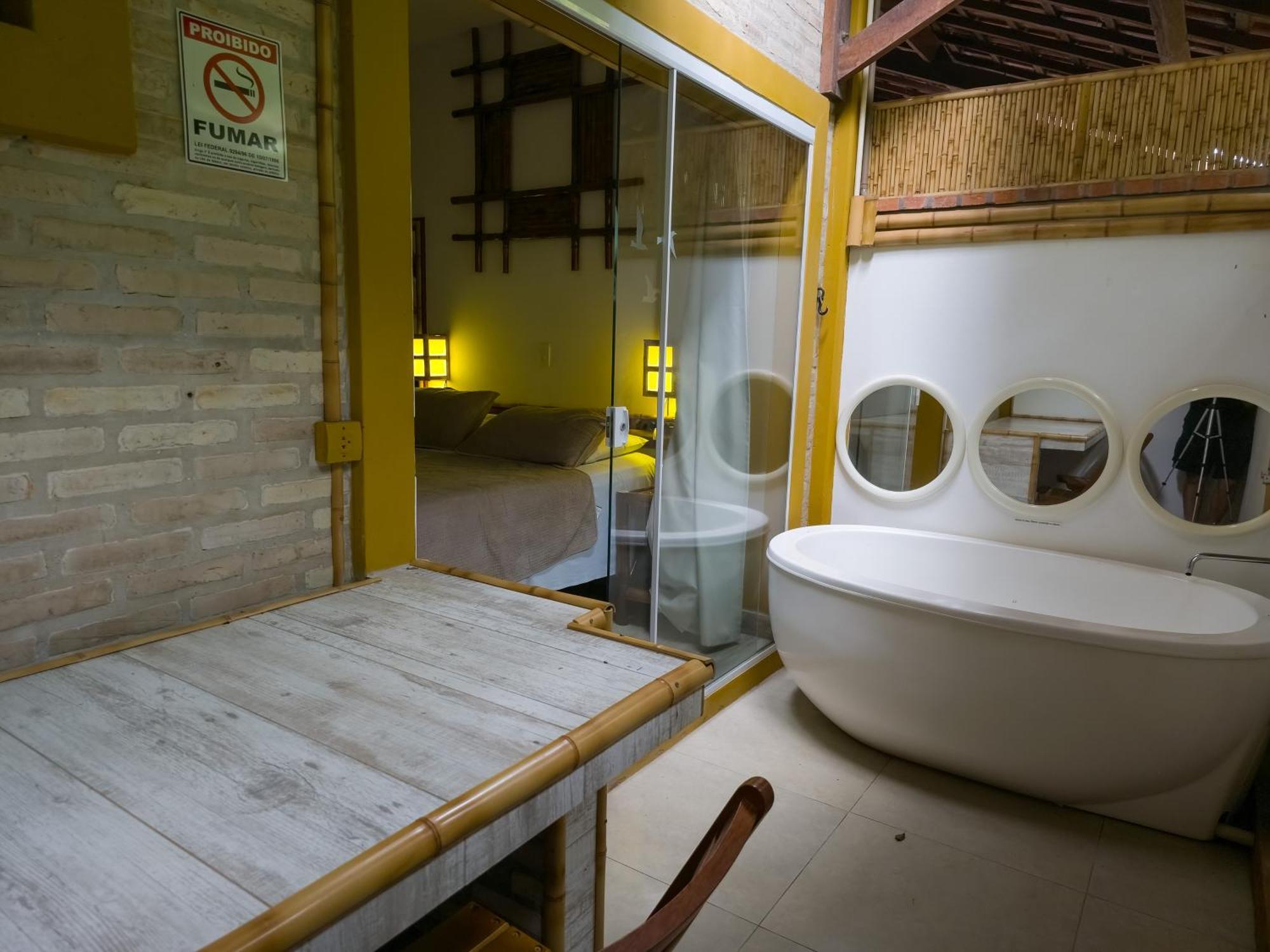 Triple Room Bath