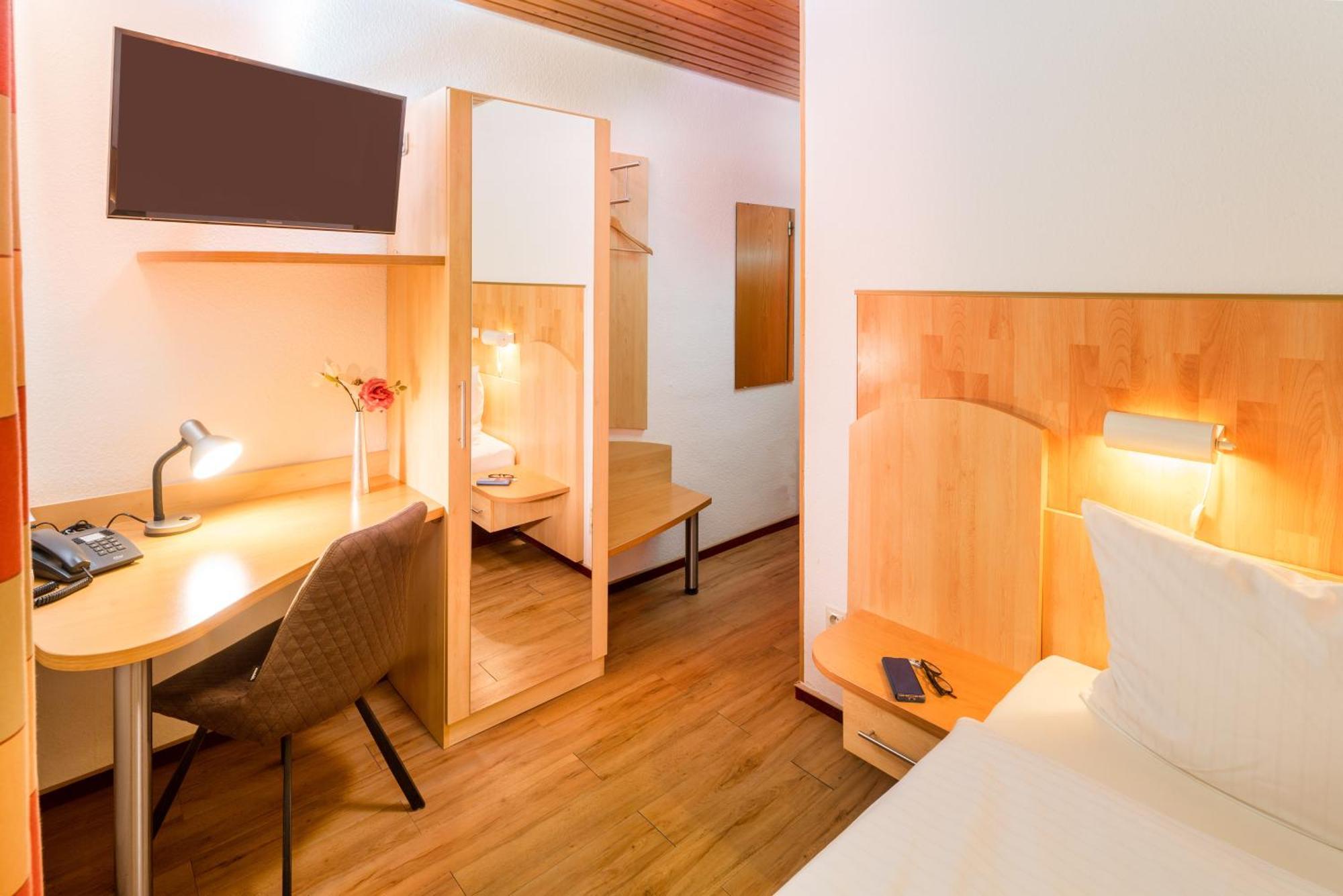 Economy Single Room