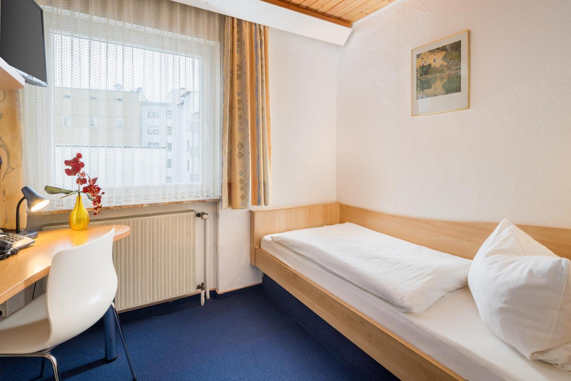 Economy Single Room