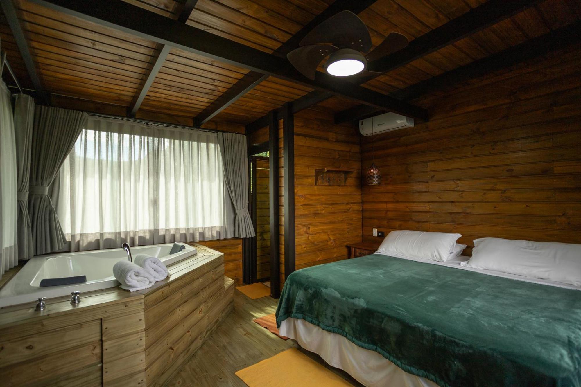Quarto Duplo