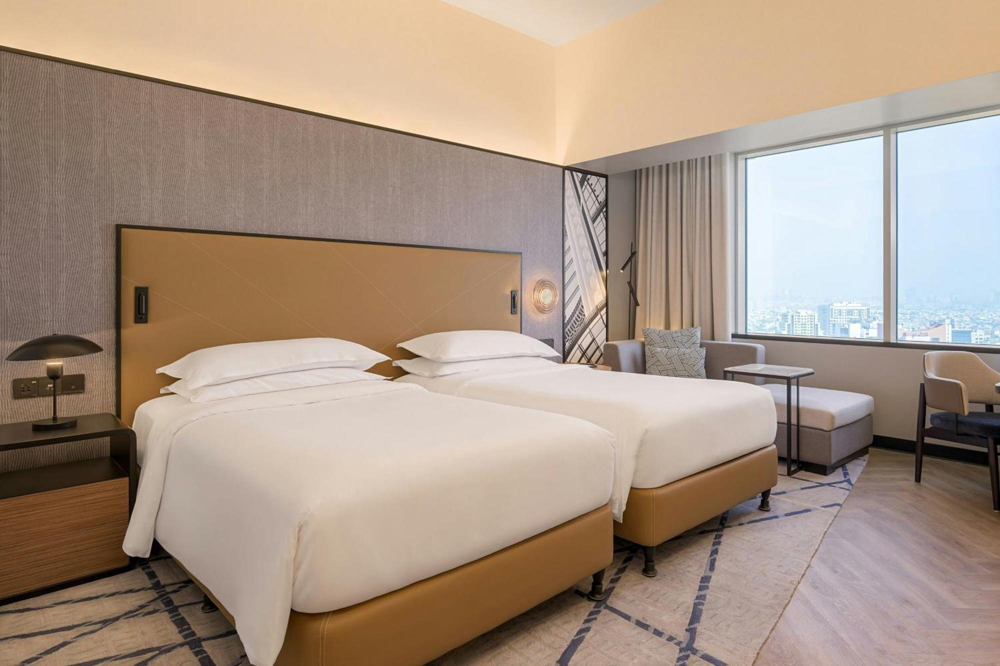 Club Twin Room Skyline view Club lounge Access including Evening Cocktail hours & Soft Refreshments & Canapes