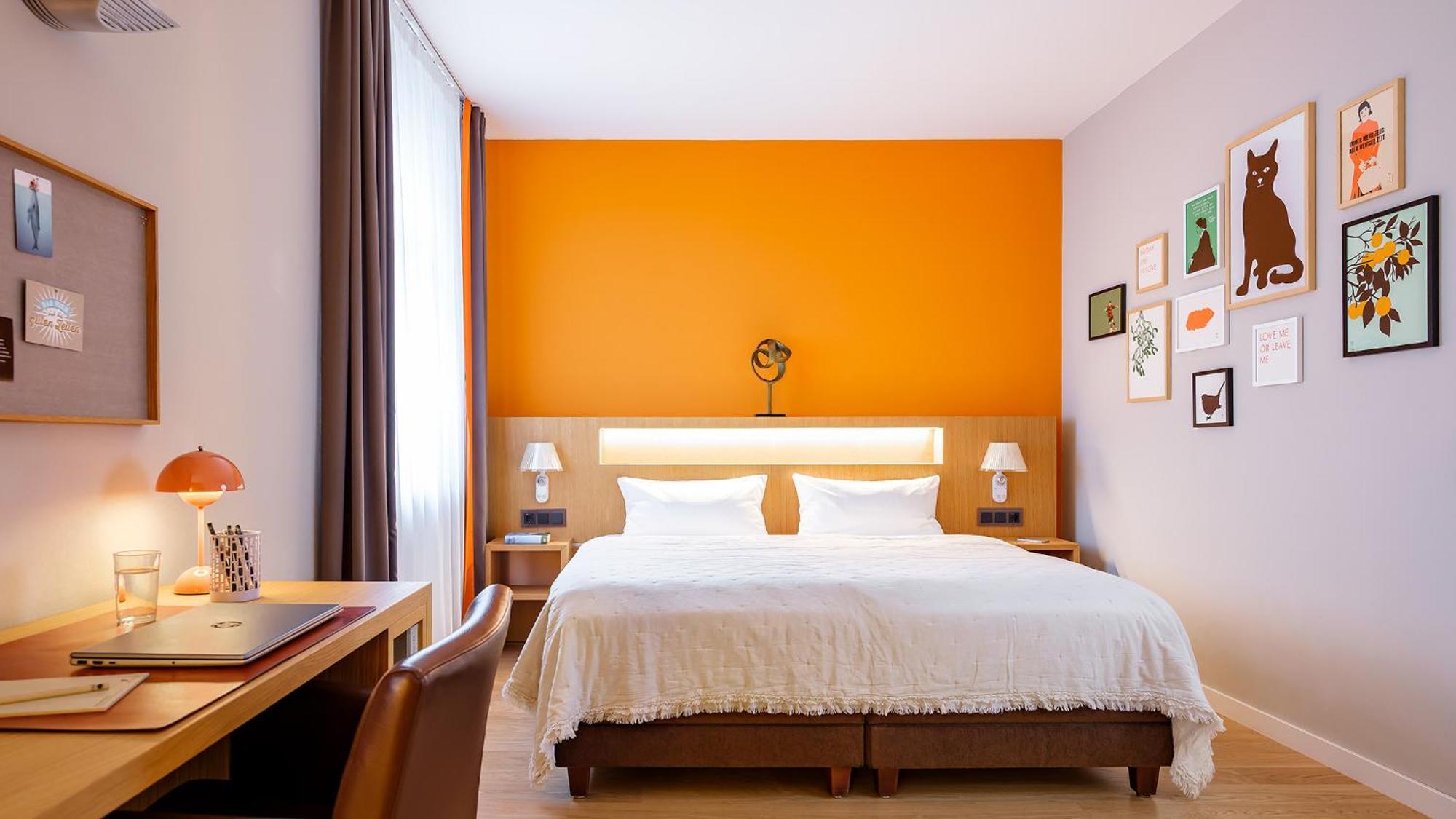 Double Room Orange Plus
